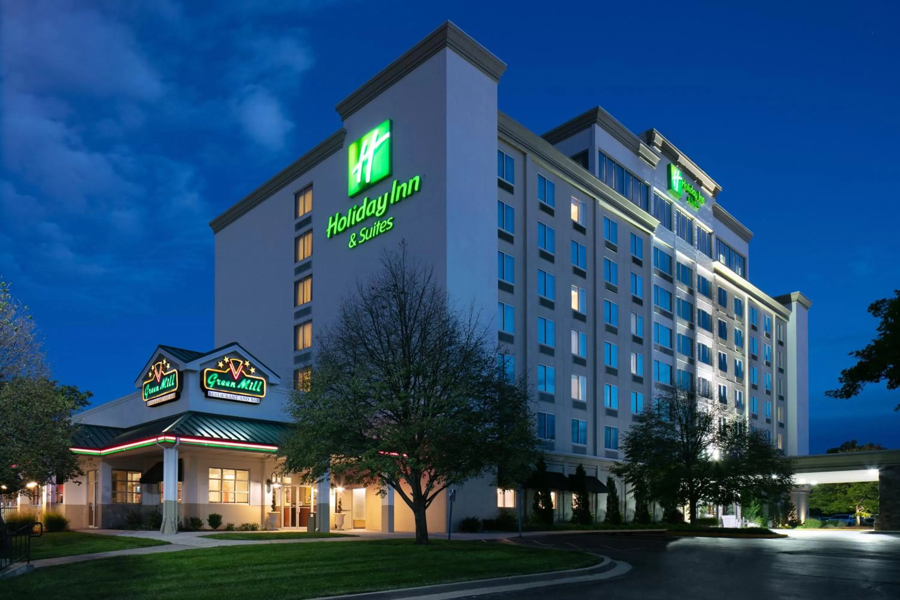 Property building in Holiday Inn Hotel & Suites Overland Park-West by IHG