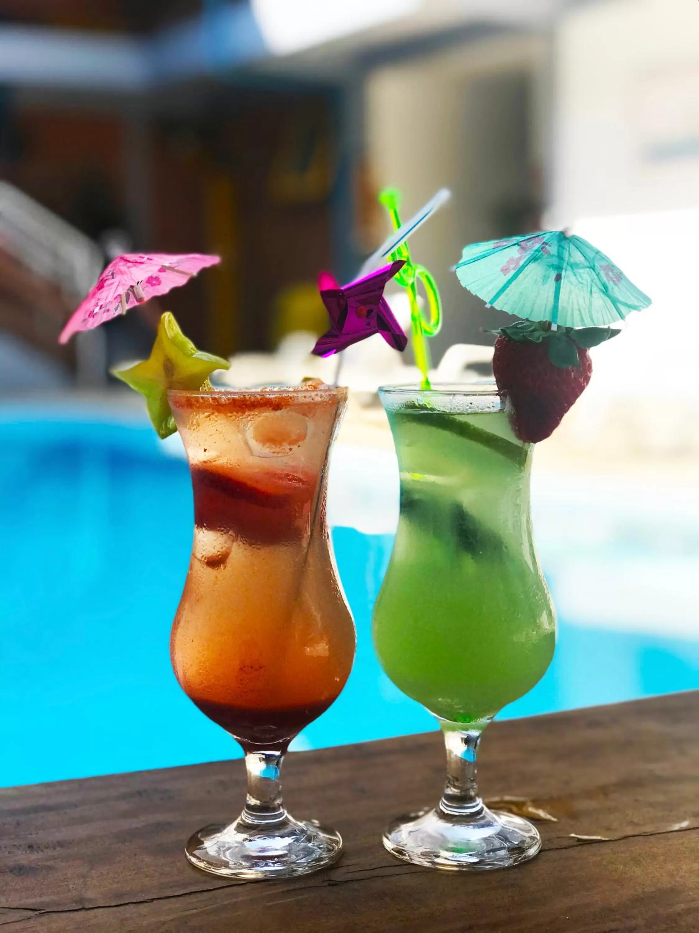 Swimming pool in Hotel e Pousada Pouso54