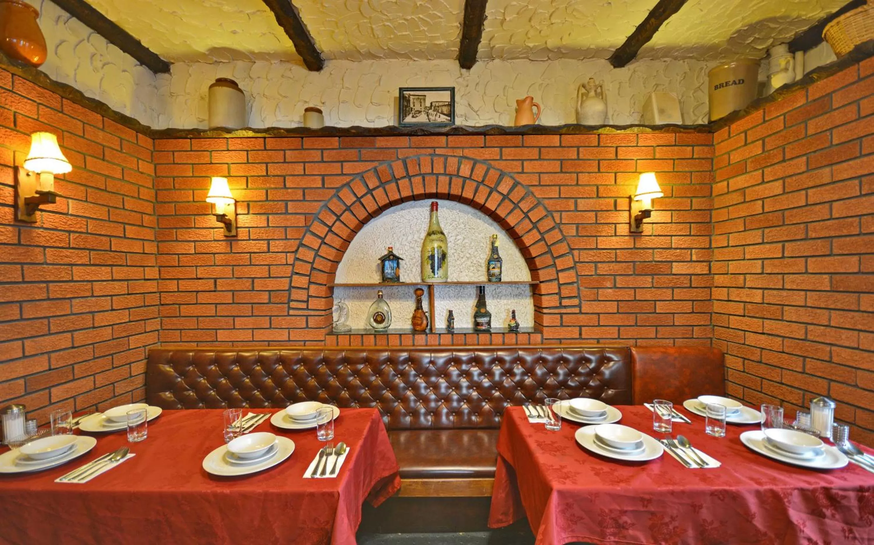 Buffet breakfast in Royal Oakwell Hotel