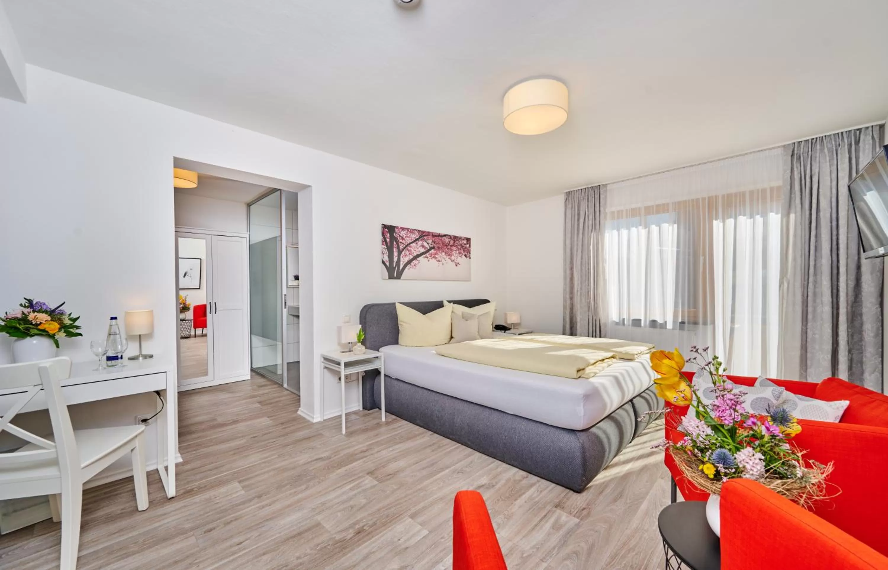 Photo of the whole room, Bed in Hotel Restaurant Zum Goldenen Anker mit Hallenbad & Wellnessbereich