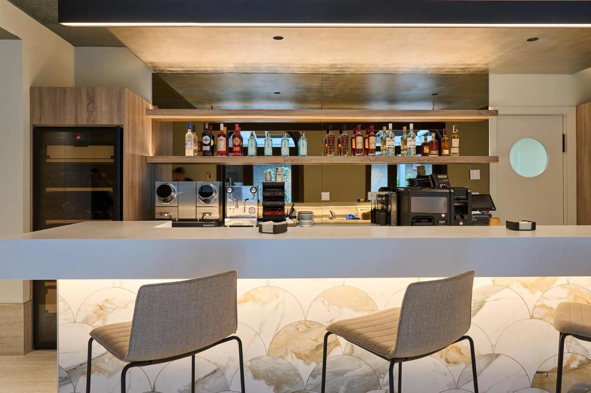 Restaurant/places to eat in VP Madroño