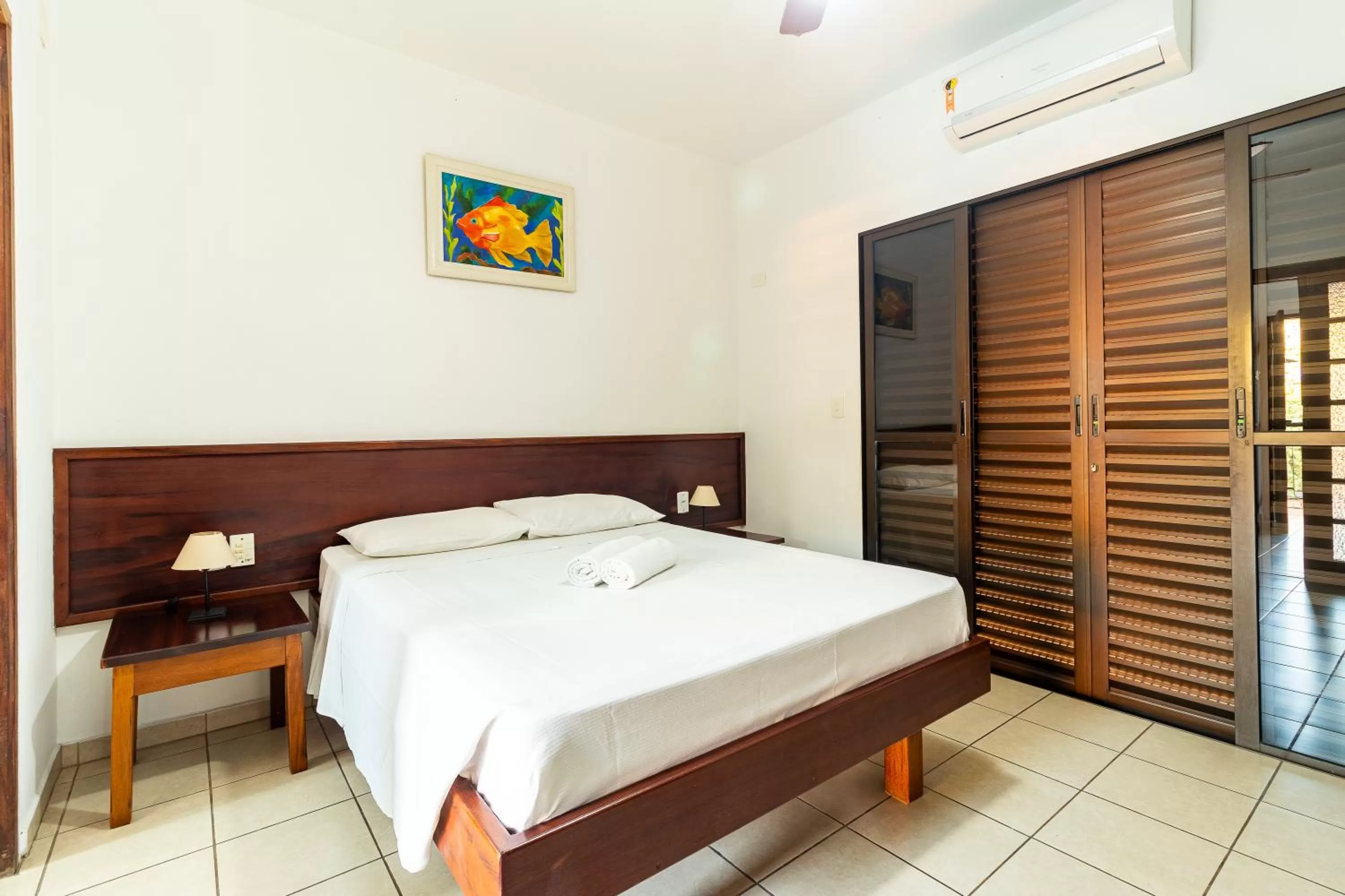 Bedroom, Bed in Pousada Casa Amarela