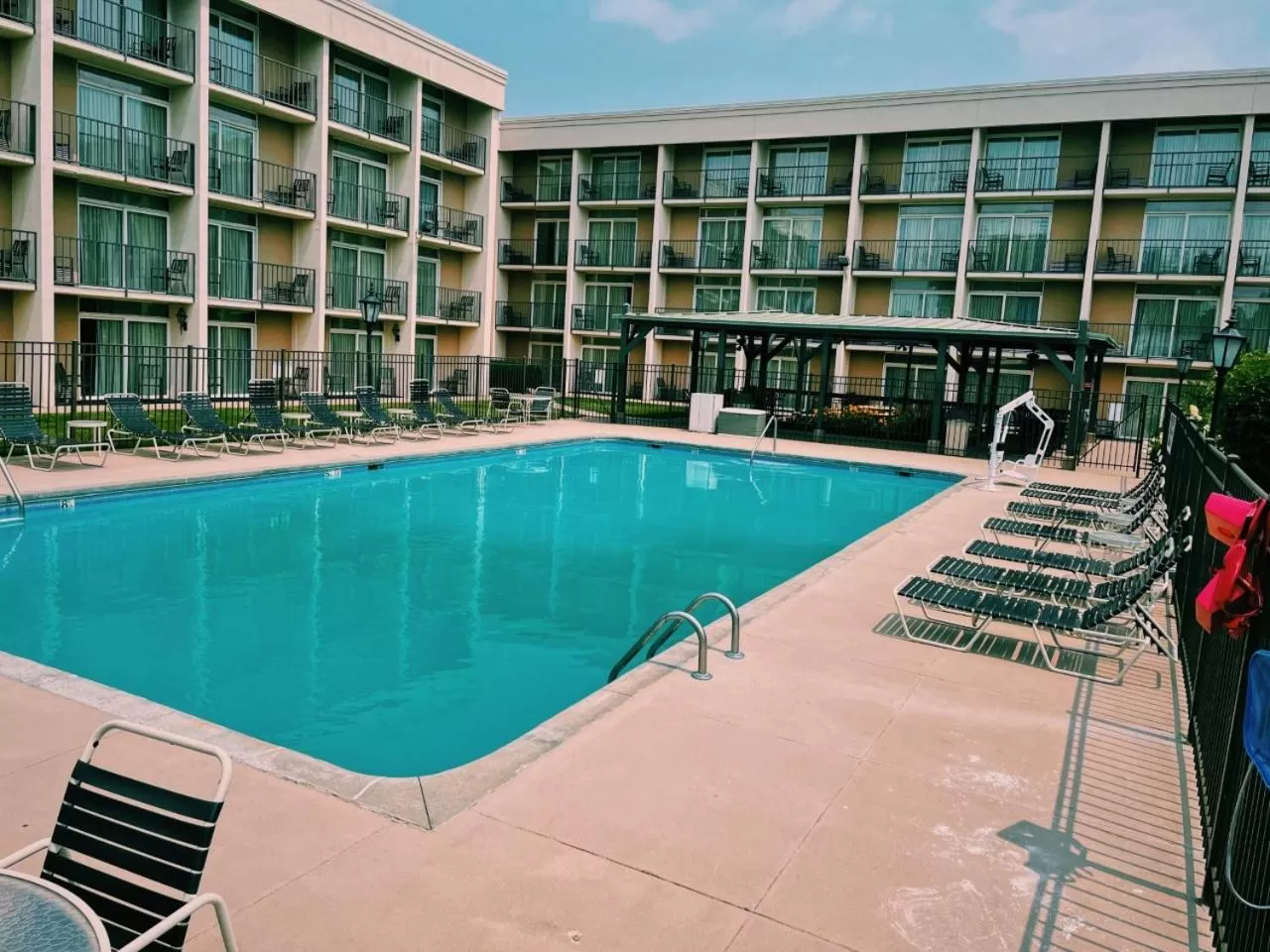 Swimming pool in Wyndham Garden Warsaw
