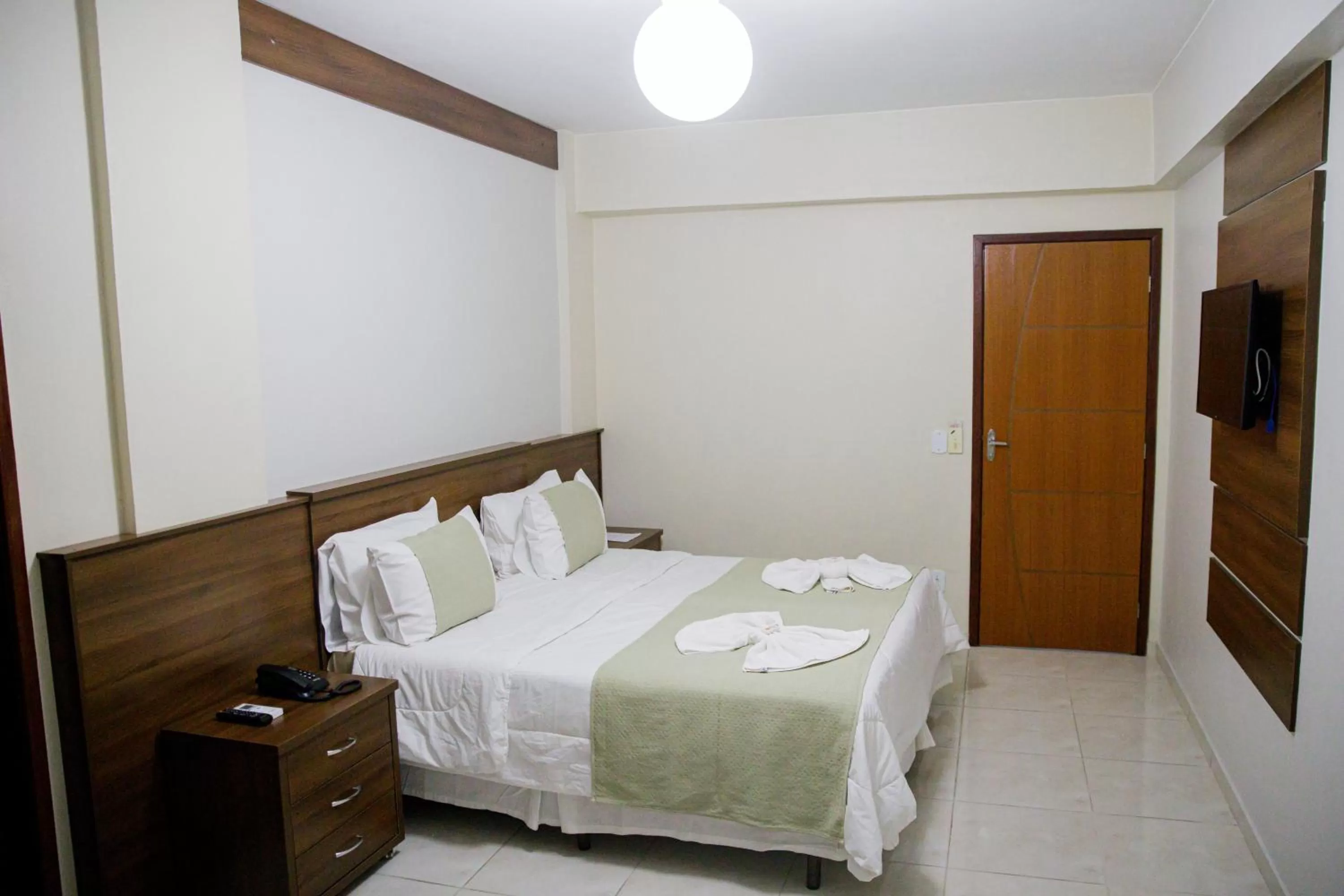 Bedroom, Bed in Hotel Albinos