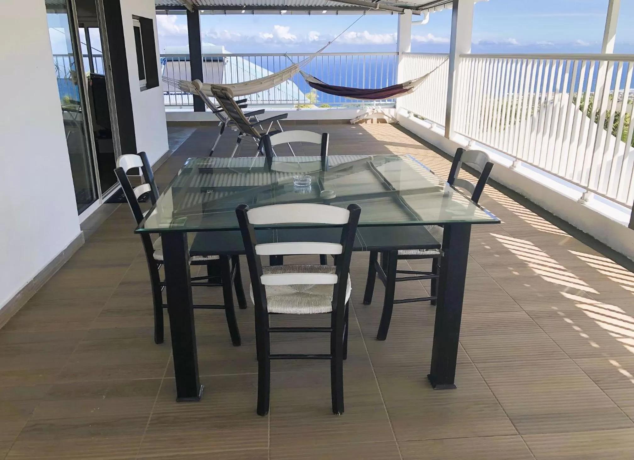 Dining Area in Hôtel Le Soleil Couchant