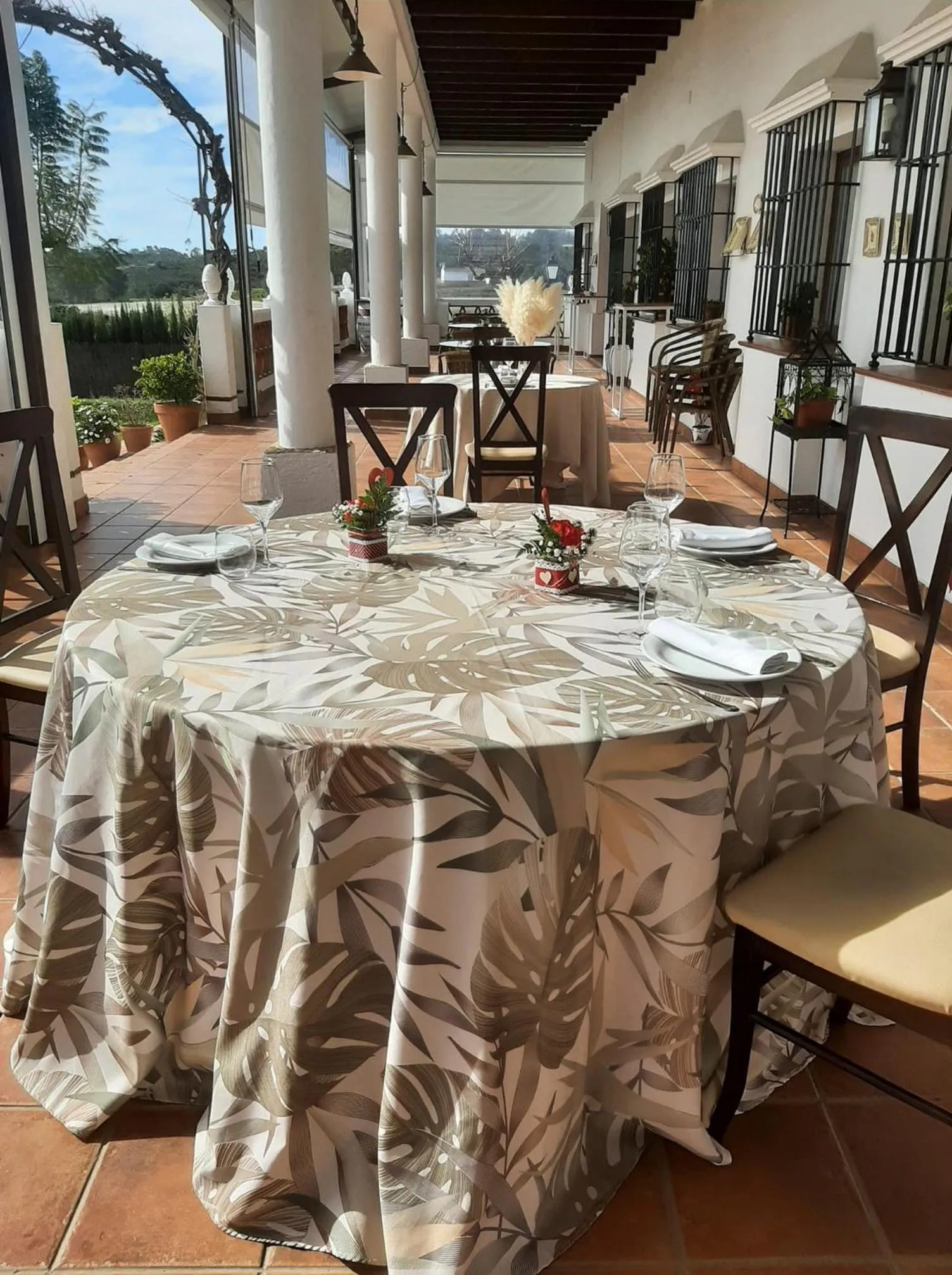 Restaurant/places to eat in Hotel Valsequillo