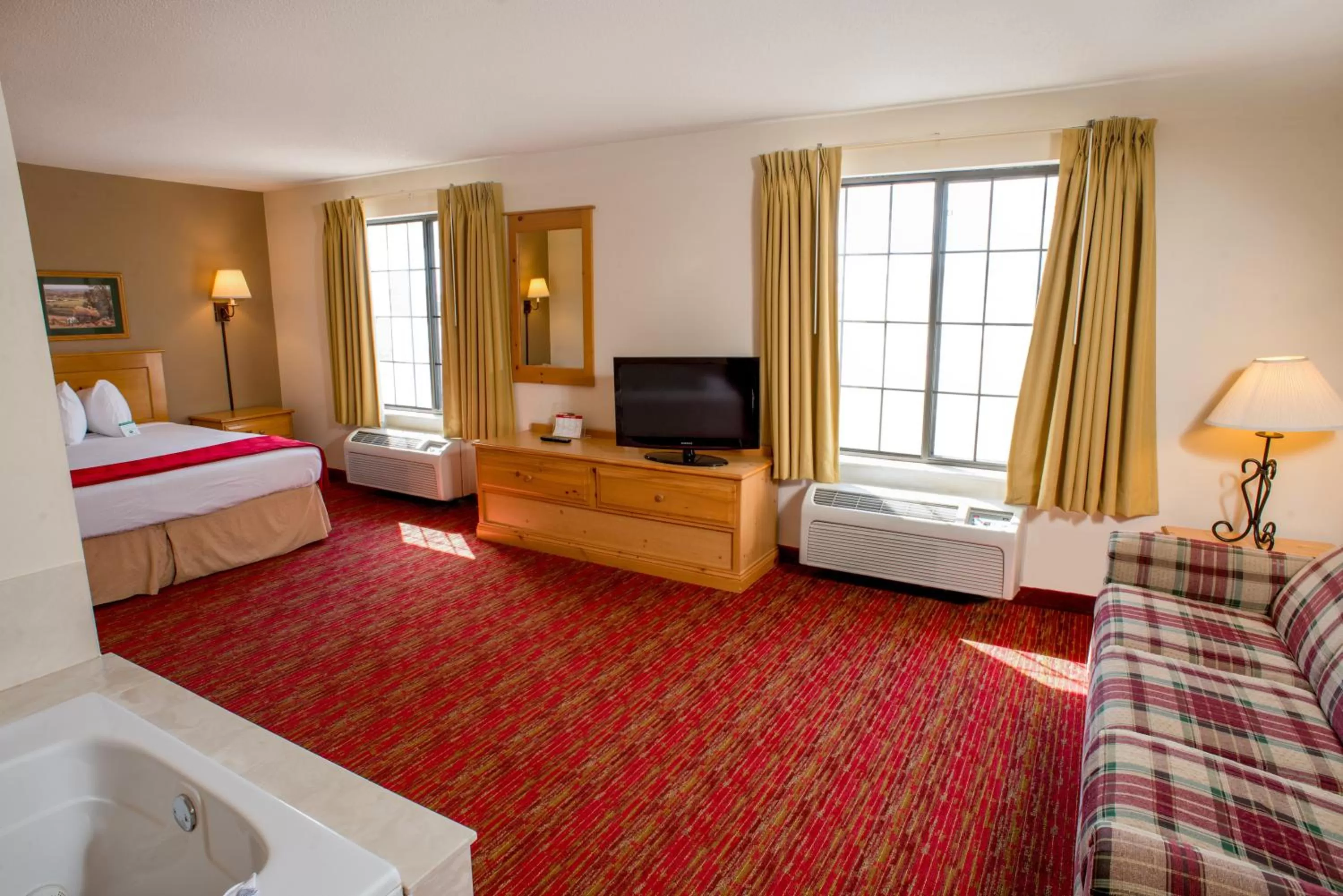 Bed in Summerset Hotel and Suites Rapid City West