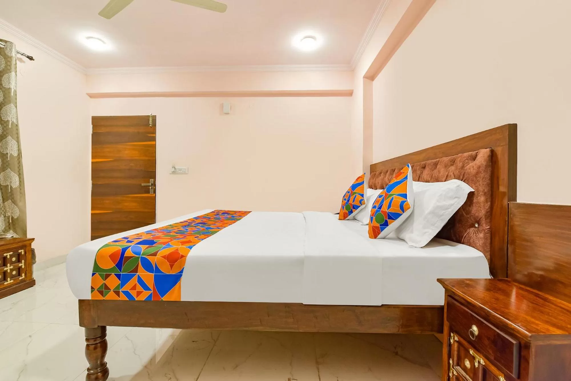 Bed in FabHotel JBS Heritage