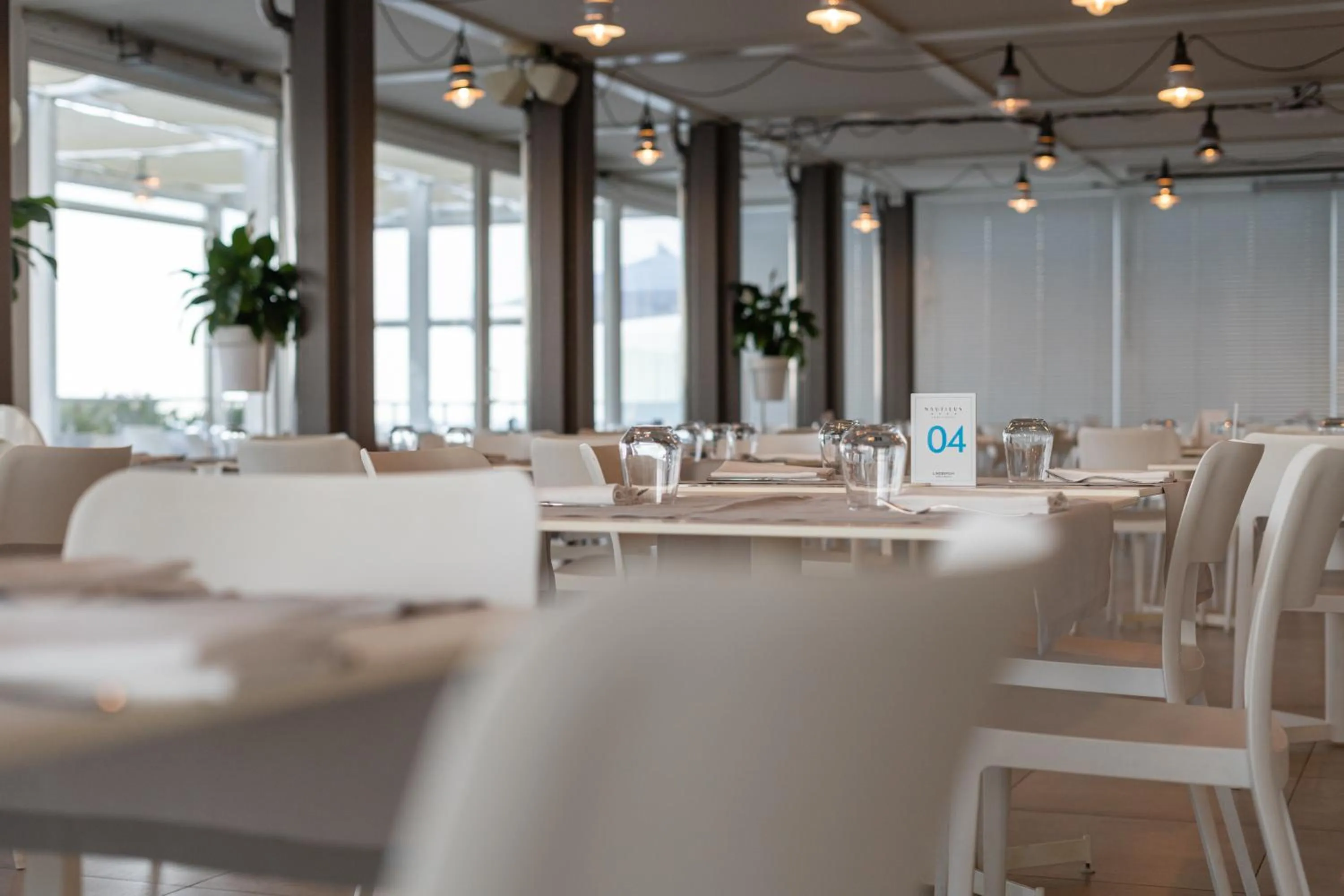 Restaurant/places to eat in Nautilus Family Hotel