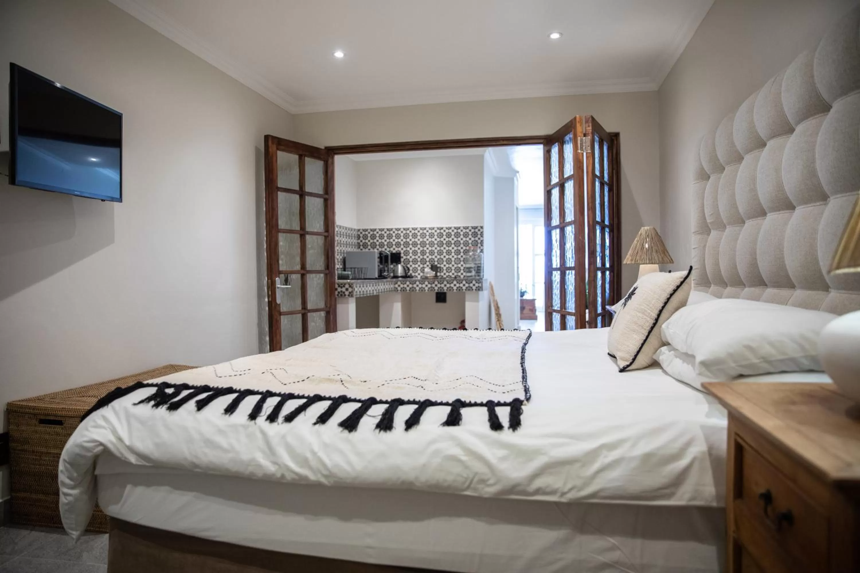 Bedroom, Bed in Sea Castle Hotel Camps Bay