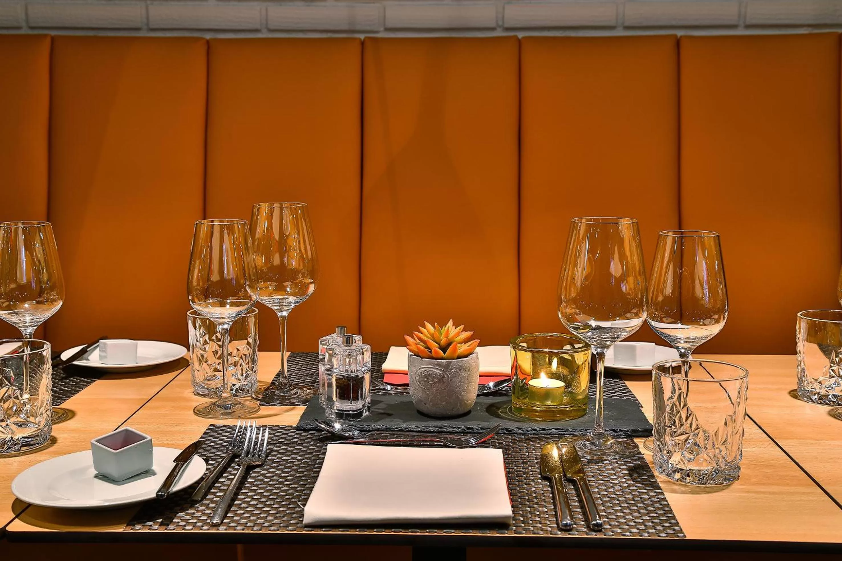 Restaurant/places to eat in Hotel Frankfurt Messe Affiliated by Meliá