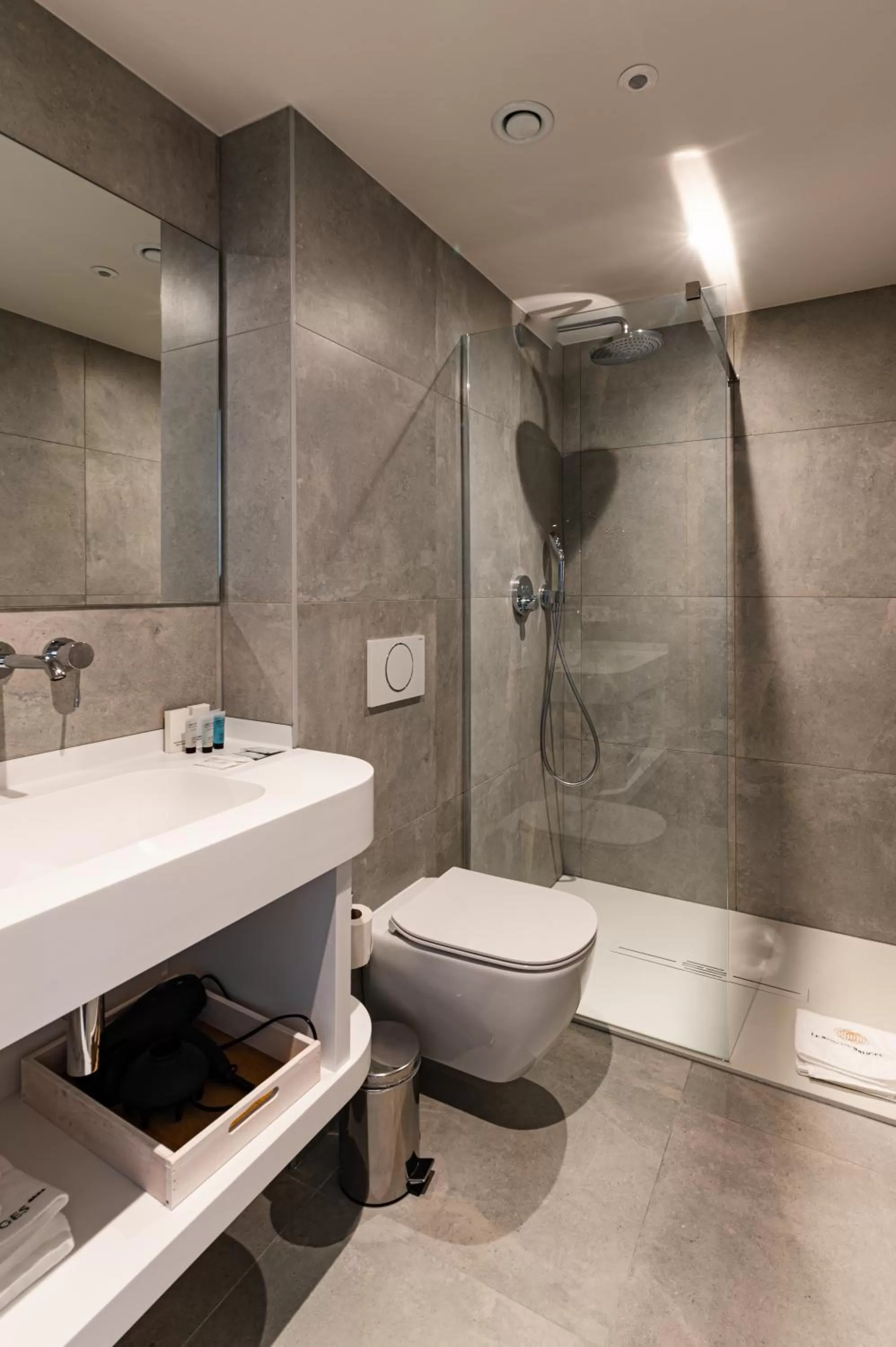 Bathroom in Hotel Le Bois De Bruges