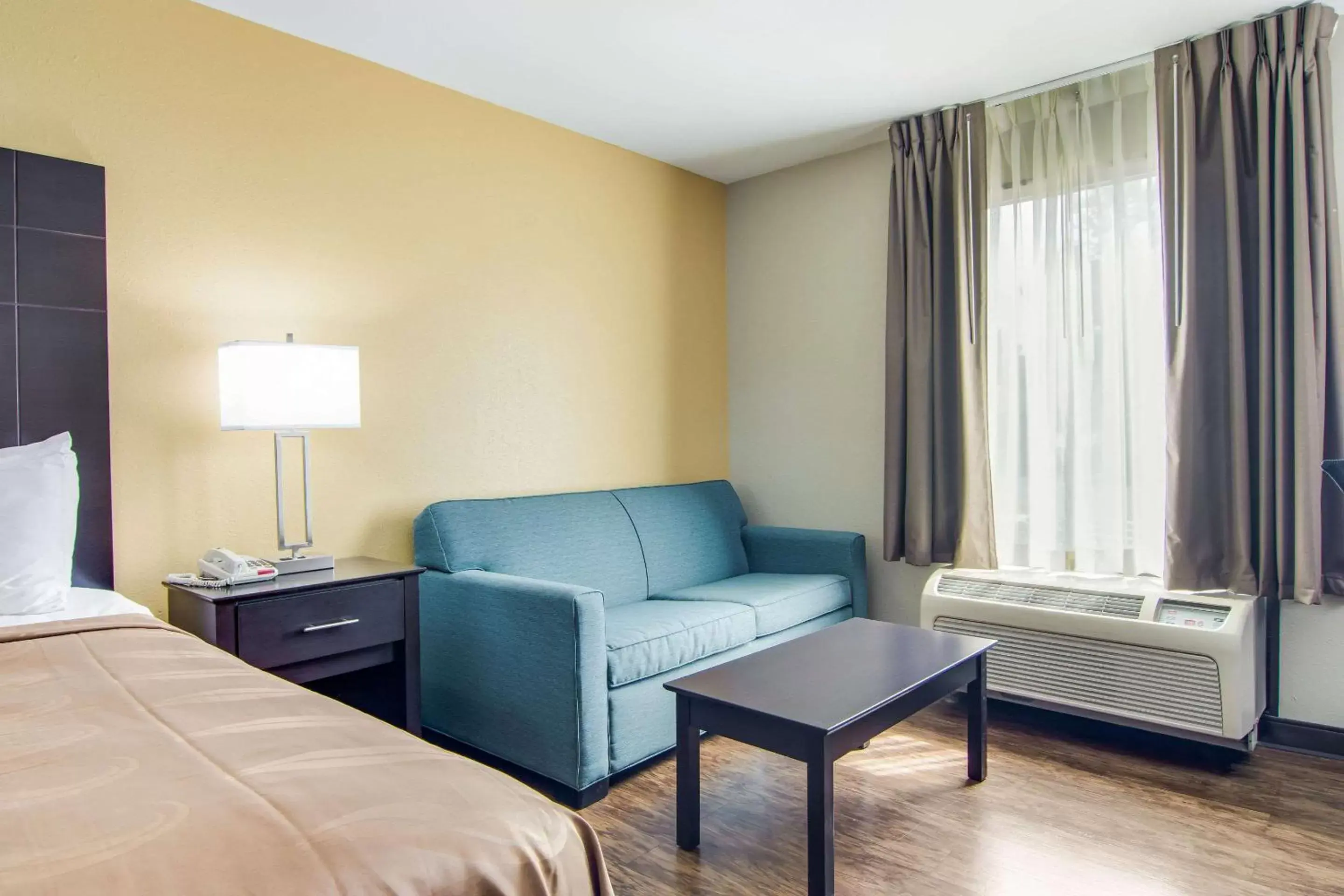 Quality Inn & Suites Canton, GA Quality Inn & Suites Canton, GA