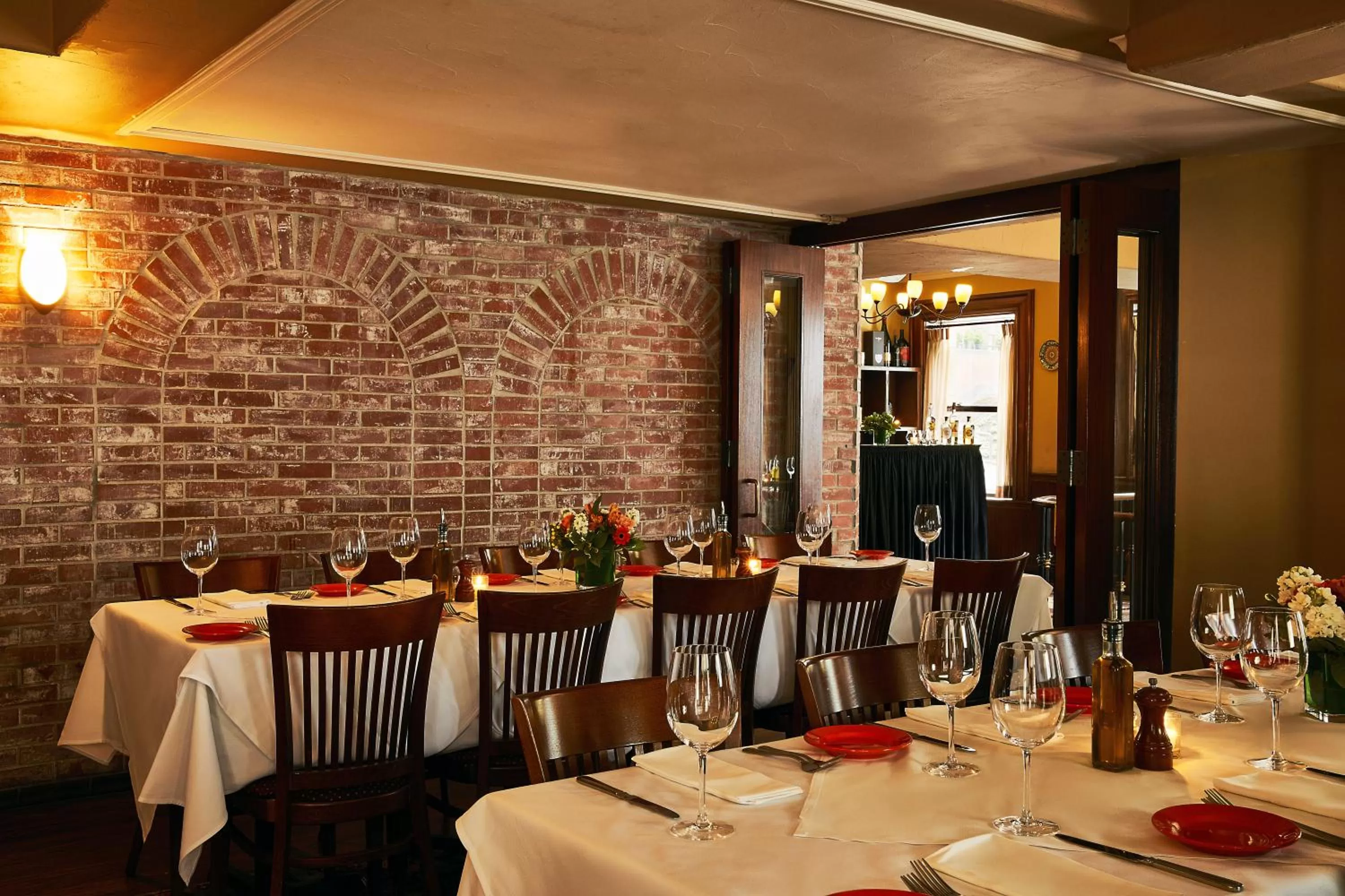 Restaurant/places to eat in Kimpton Hotel Vintage Seattle by IHG