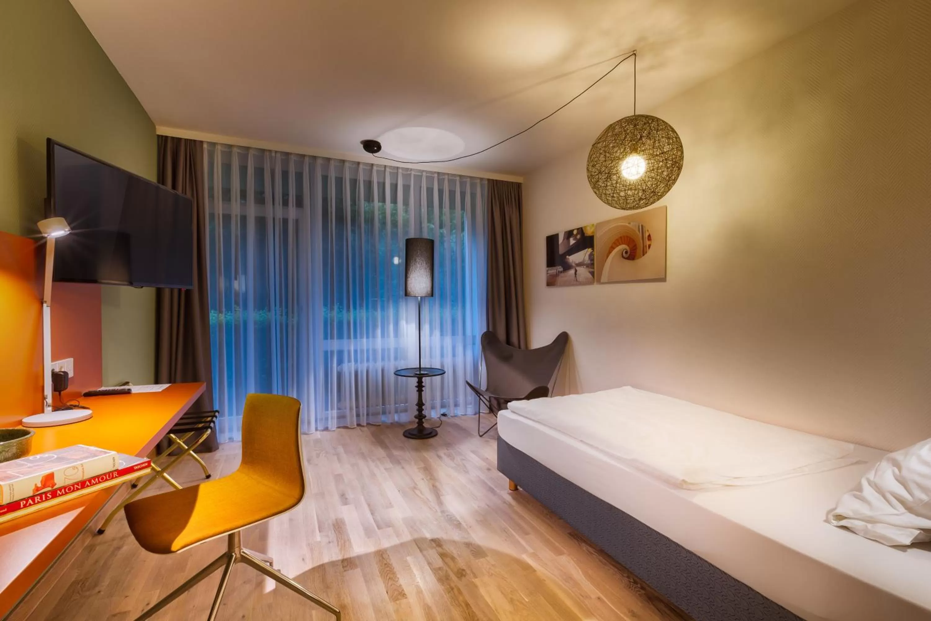 Photo of the whole room, Bed in Das Eckert - Lifestyle Design Hotel & Fine Dining bei Basel (Grenzach)