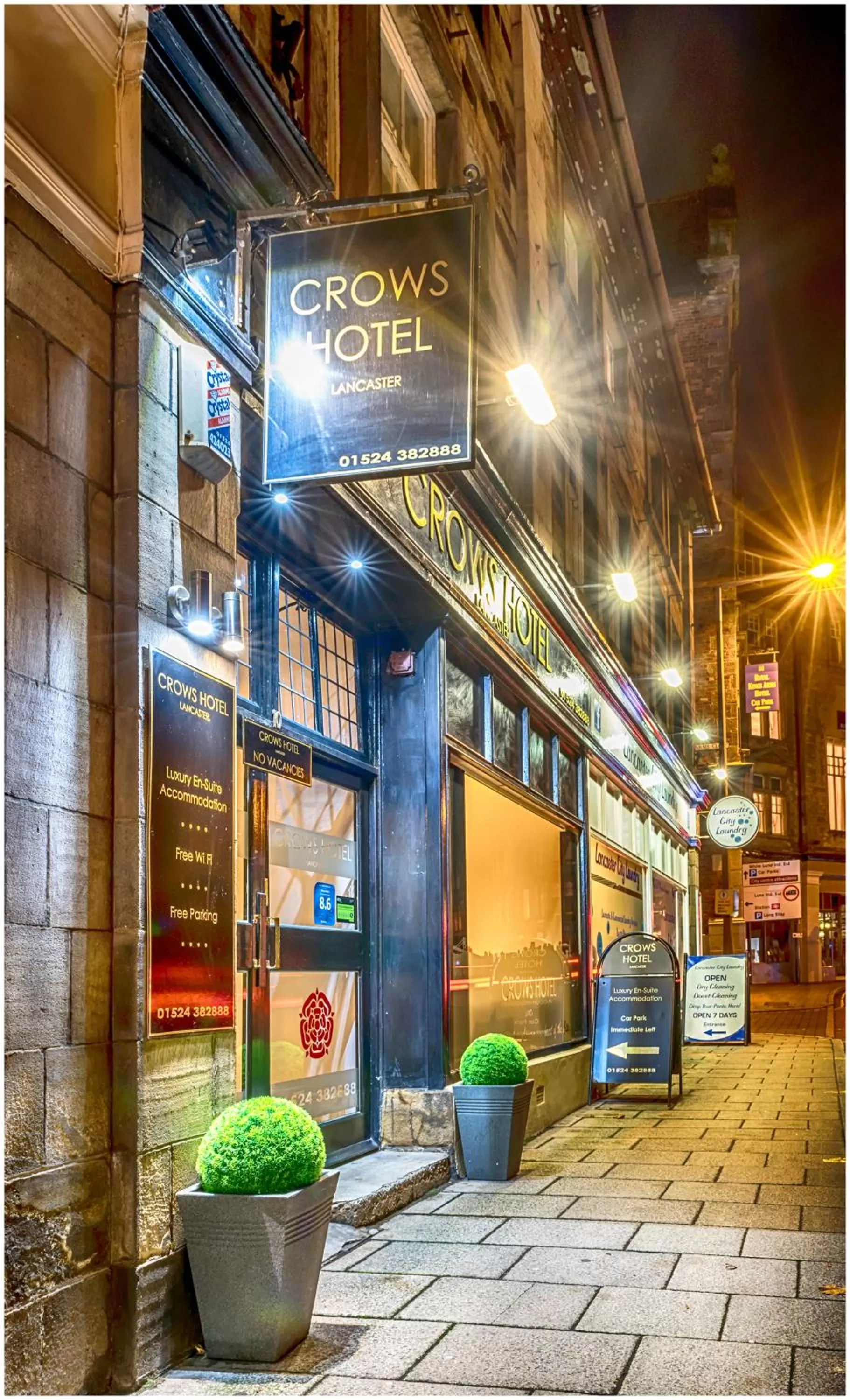 Facade/entrance in Crows Hotel