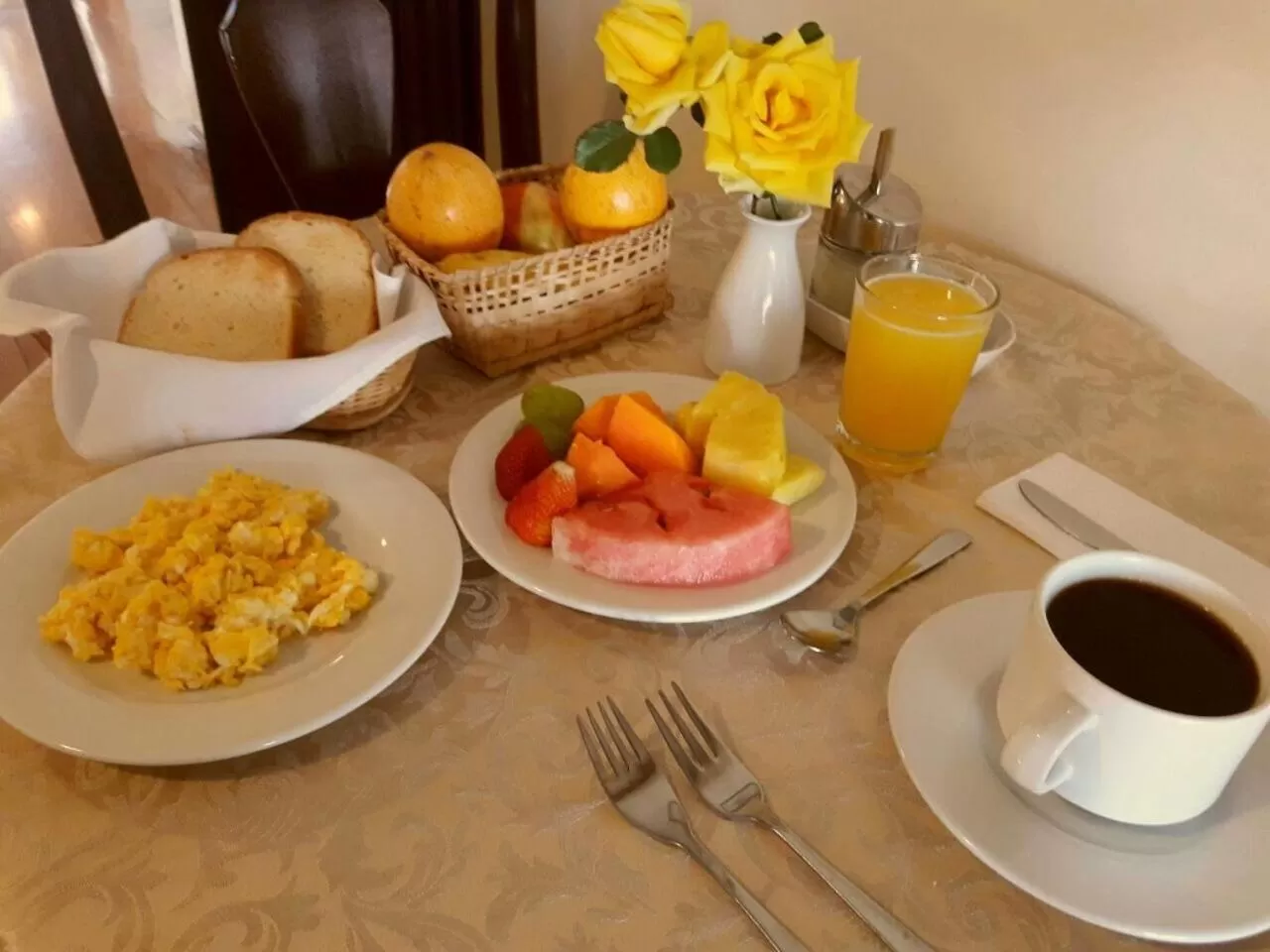 Food and drinks in Suites Metropoli