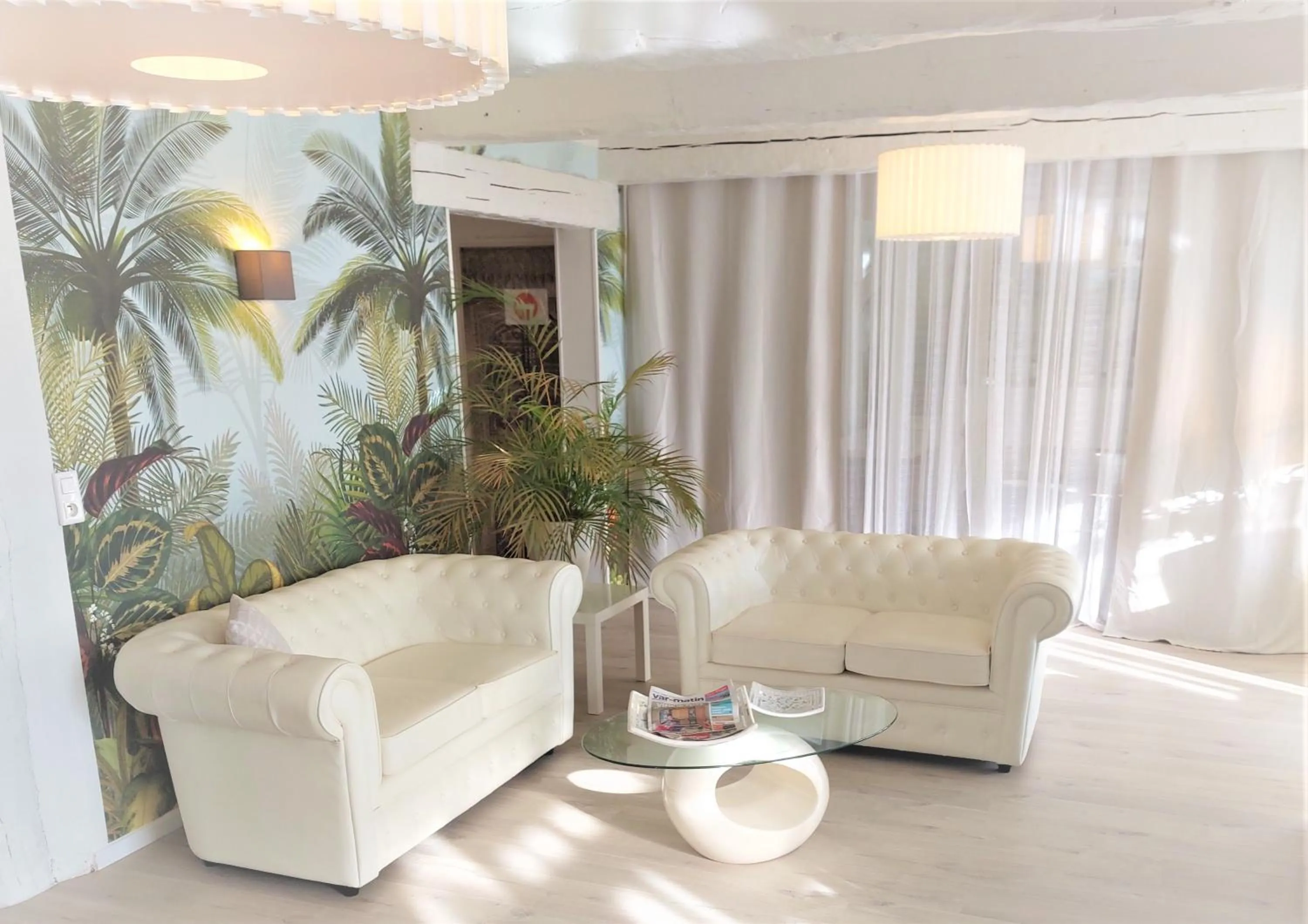 Breakfast in Les Jardins de Bormes, hôtel adult only avec sauna & jacuzzi