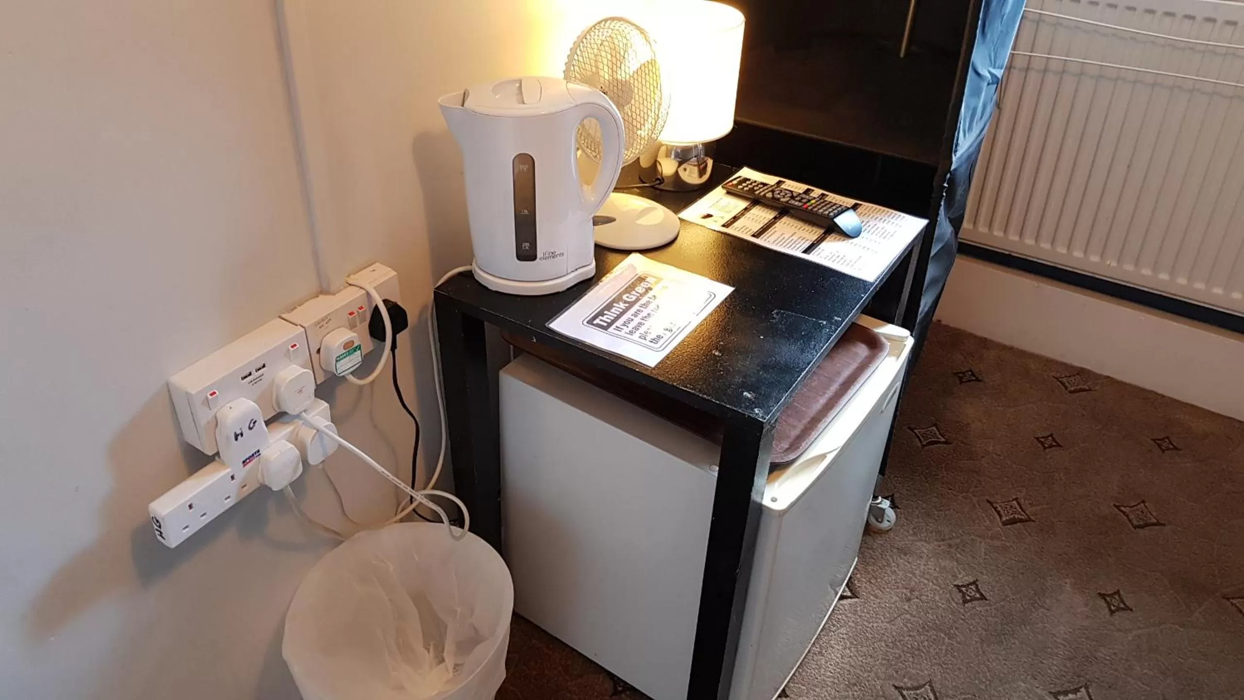 Coffee/tea facilities in Hour Glass Hotel