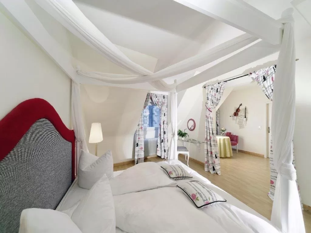 Bed in Trip Inn Hotel Der Adelshof