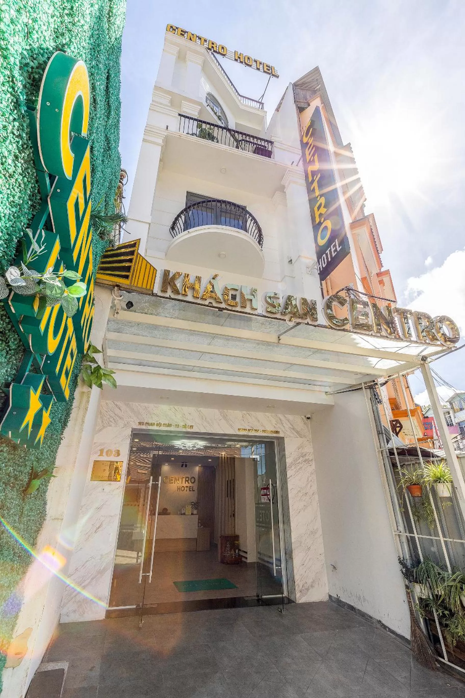 Facade/entrance in Centro Hotel Da Lat