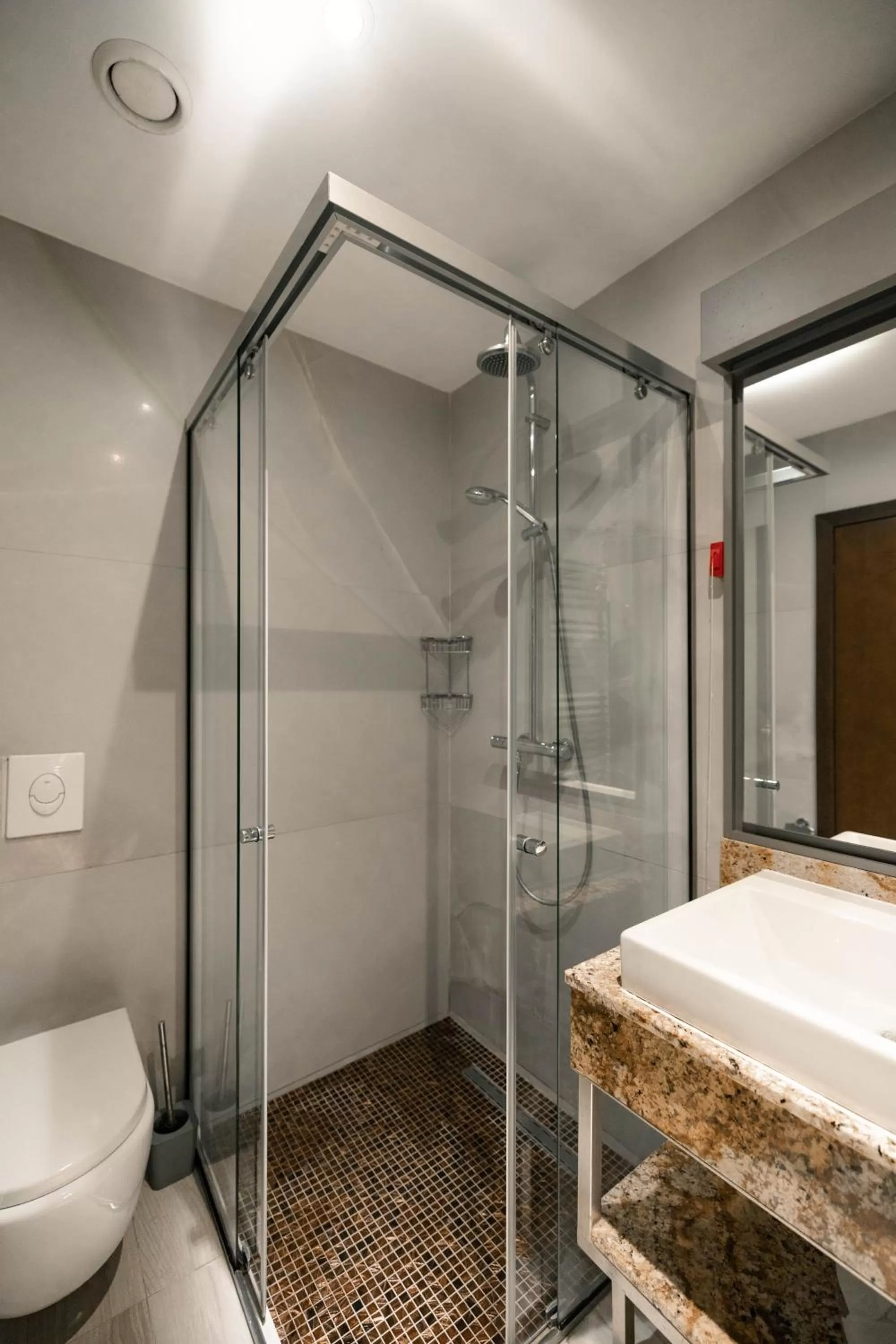 Shower in Hotel Prishtina