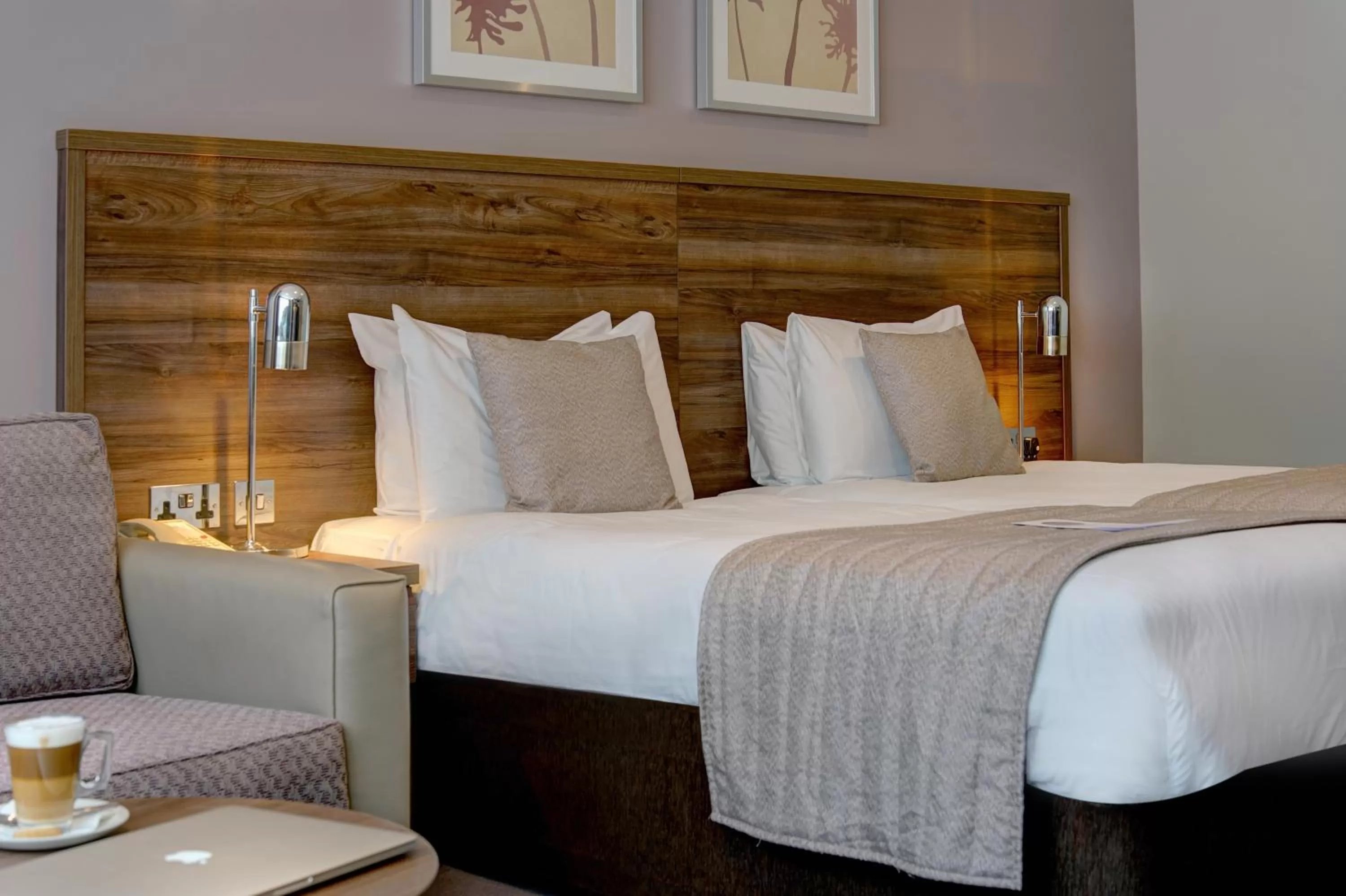 Photo of the whole room, Bed in Best Western Ship Hotel