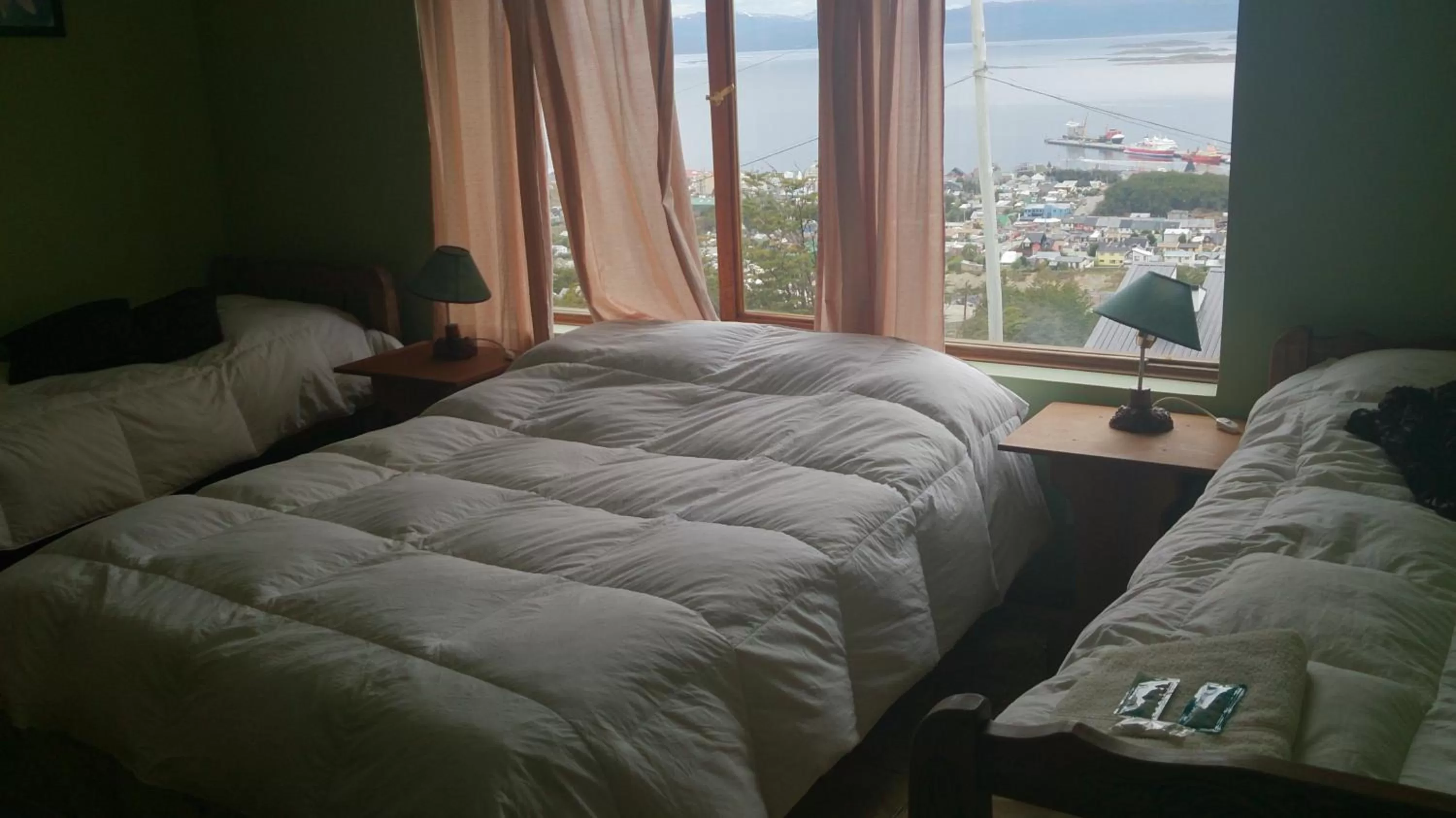 Photo of the whole room, Bed in Mirador del Beagle Hosteria