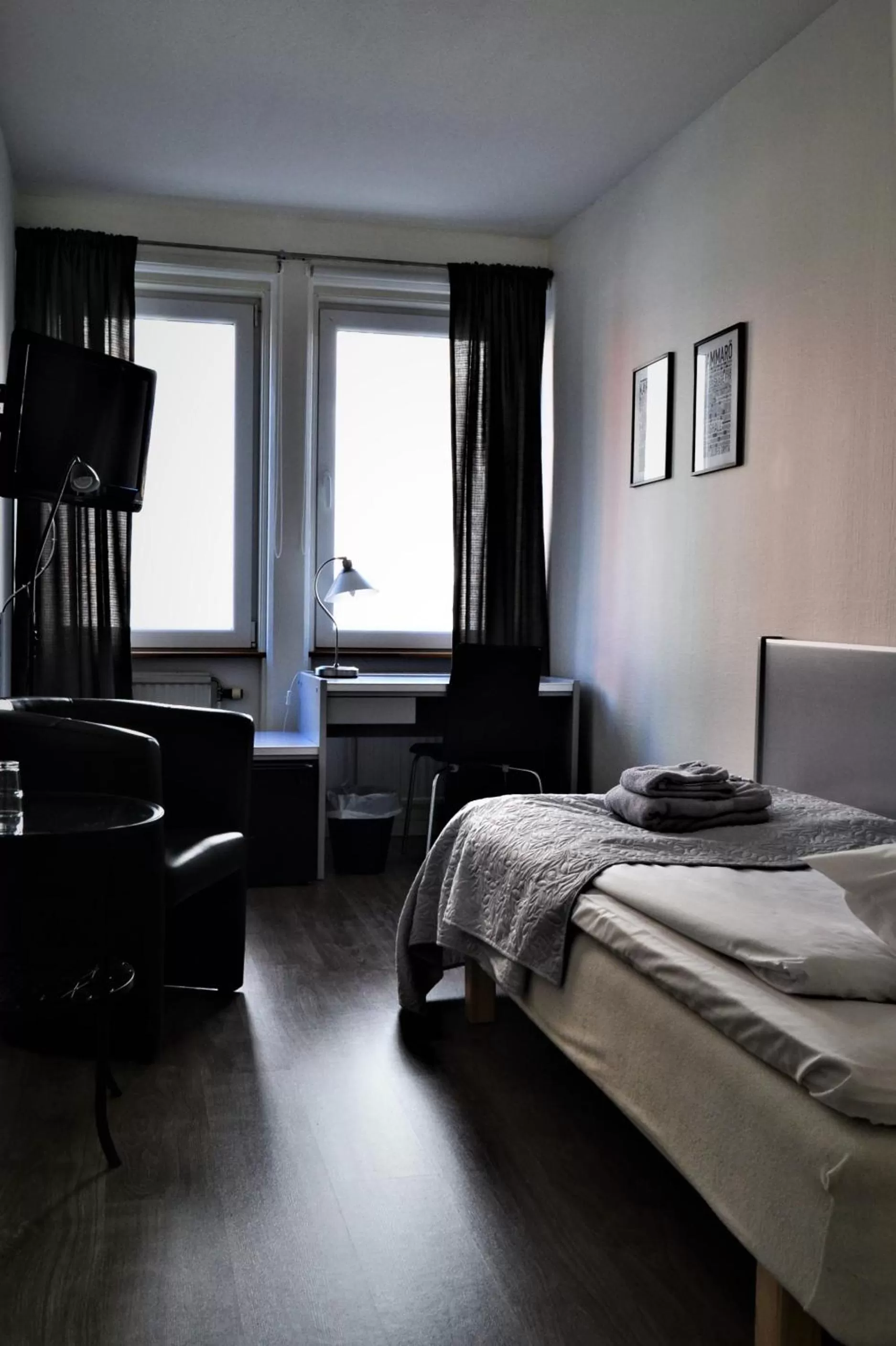 Bed in Solsta Hotell