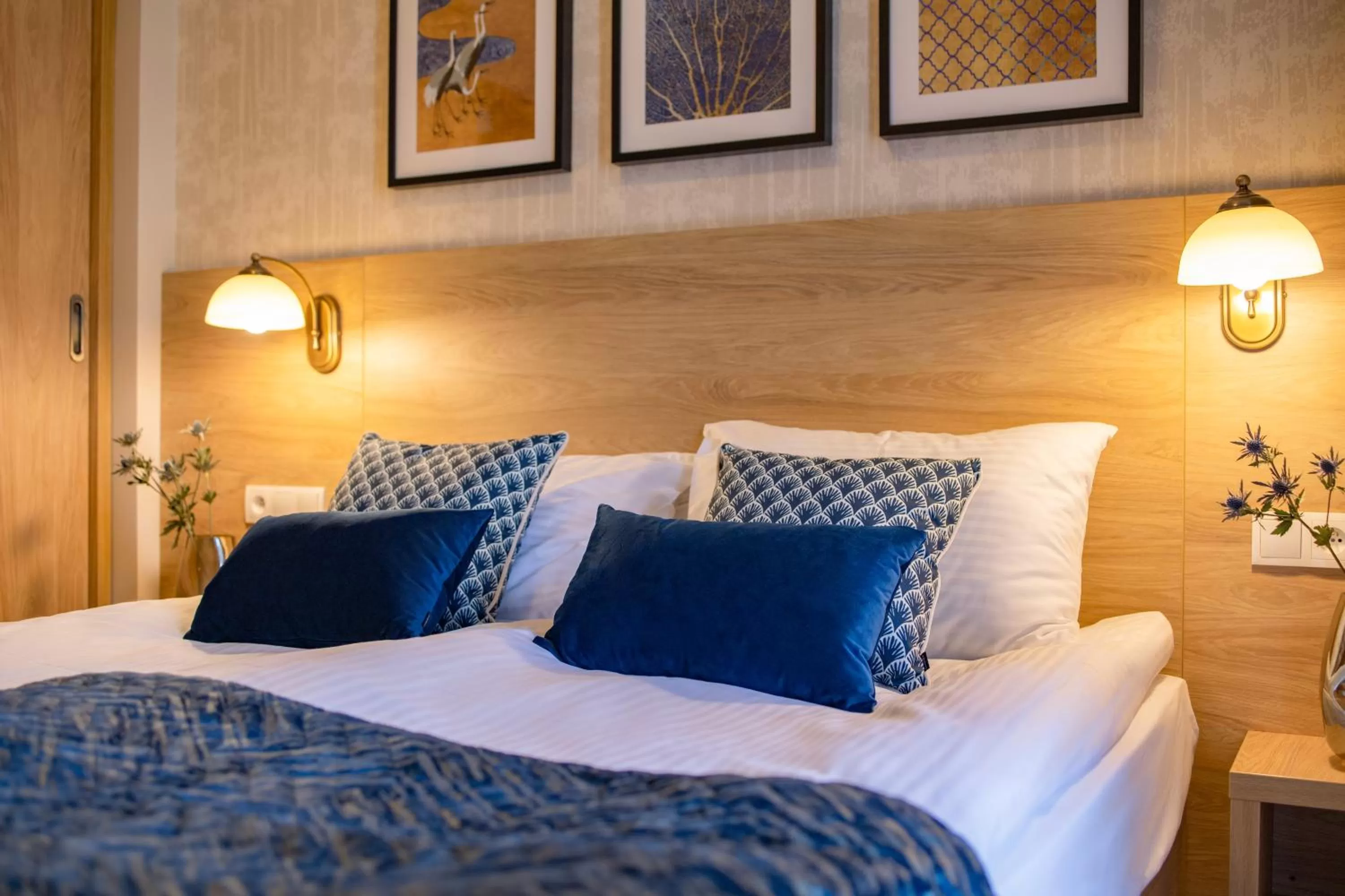 Bedroom, Bed in Portal House Apartments