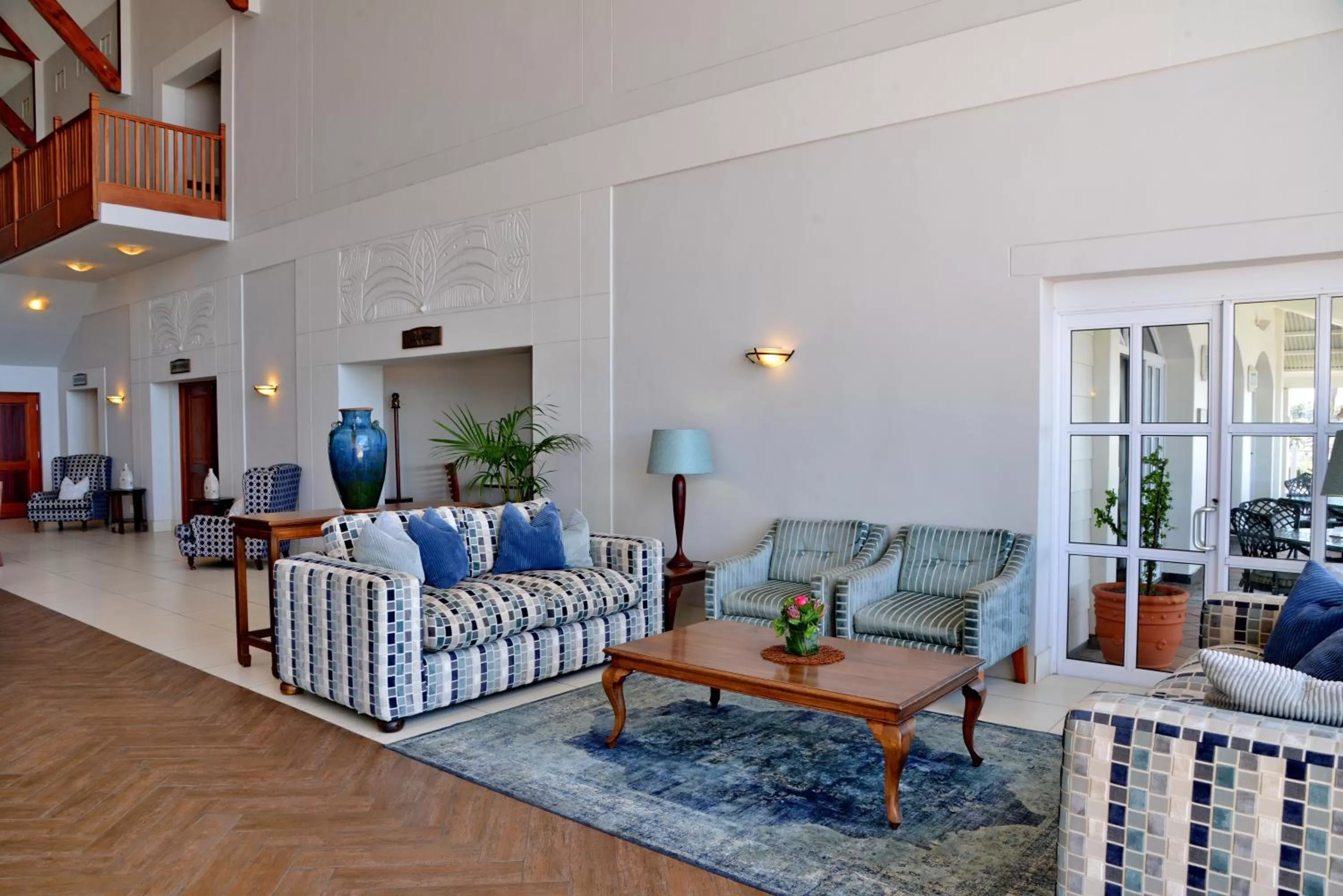 Living room in Courtyard Hotel Gqeberha