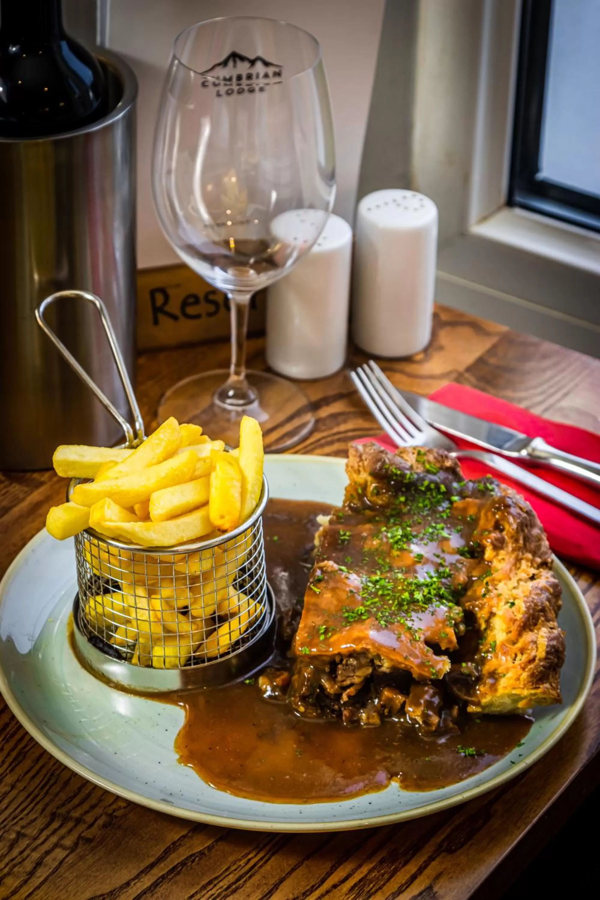 Restaurant/places to eat in Cumbrian Lodge