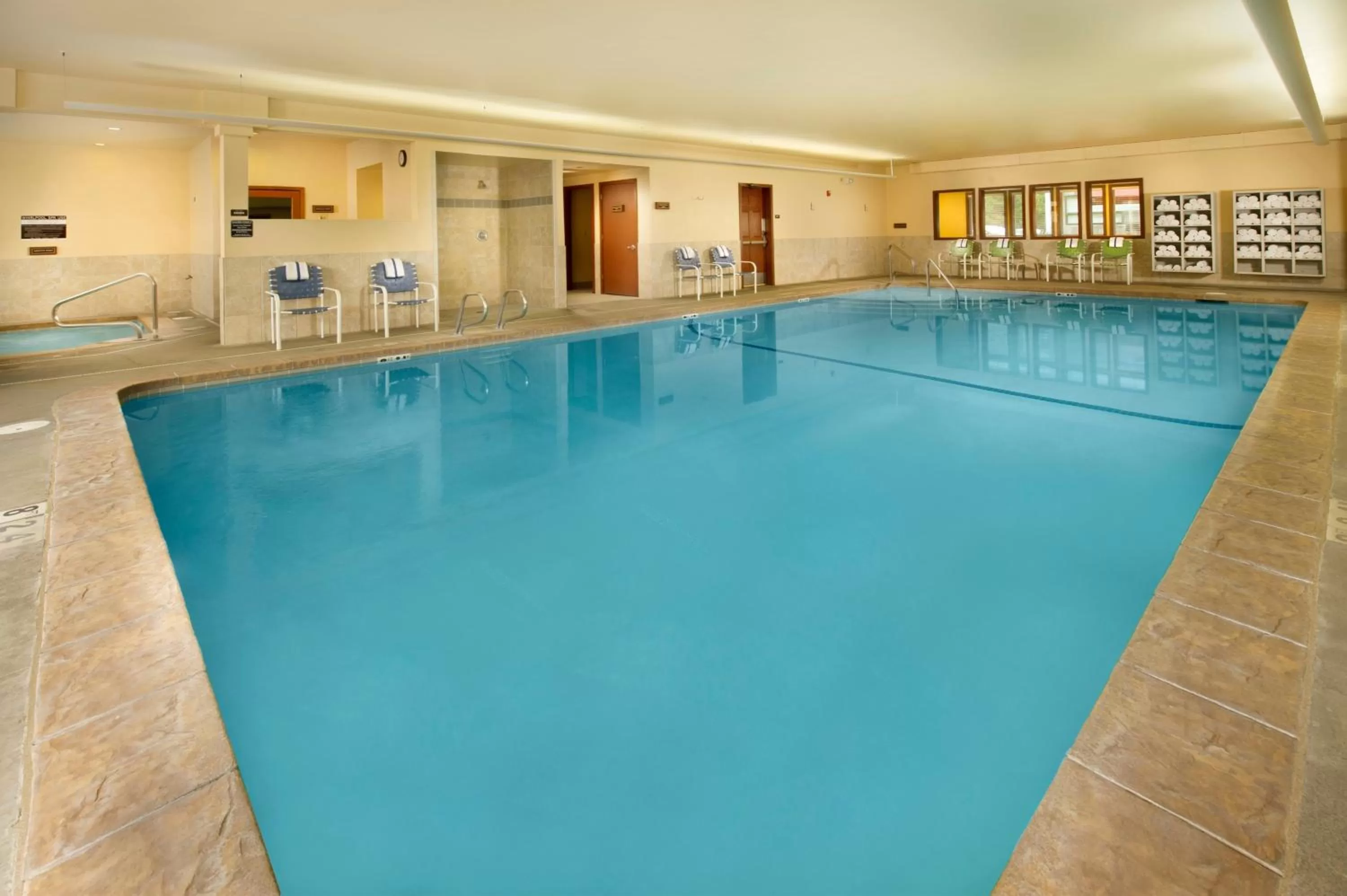 Swimming Pool in Tolovana Inn