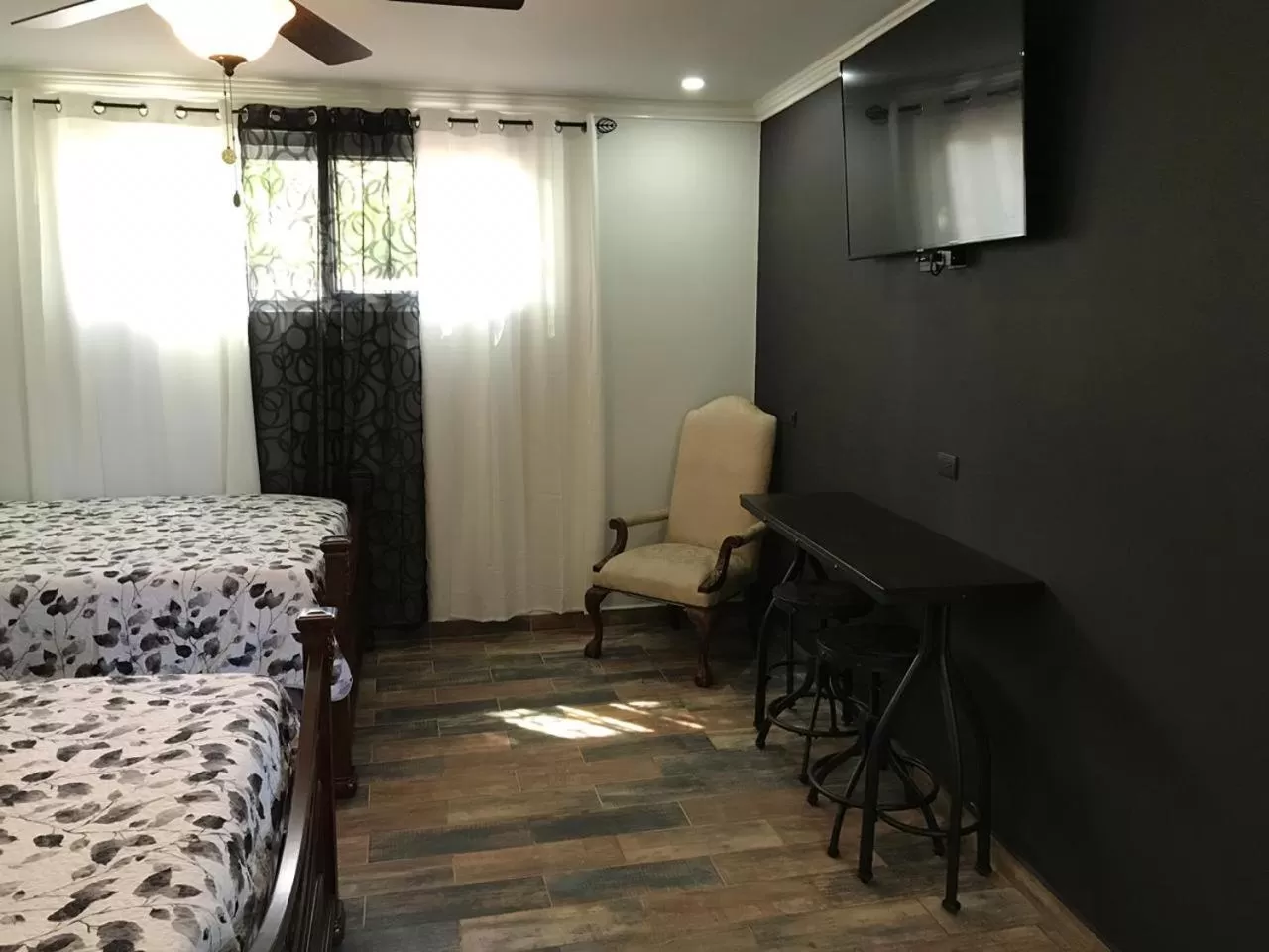 Photo of the whole room in Refugio de la Montaña B&B