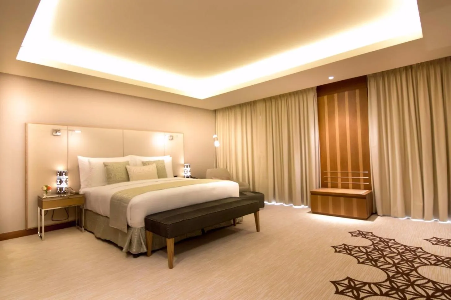 Bed in Grand Millennium Muscat