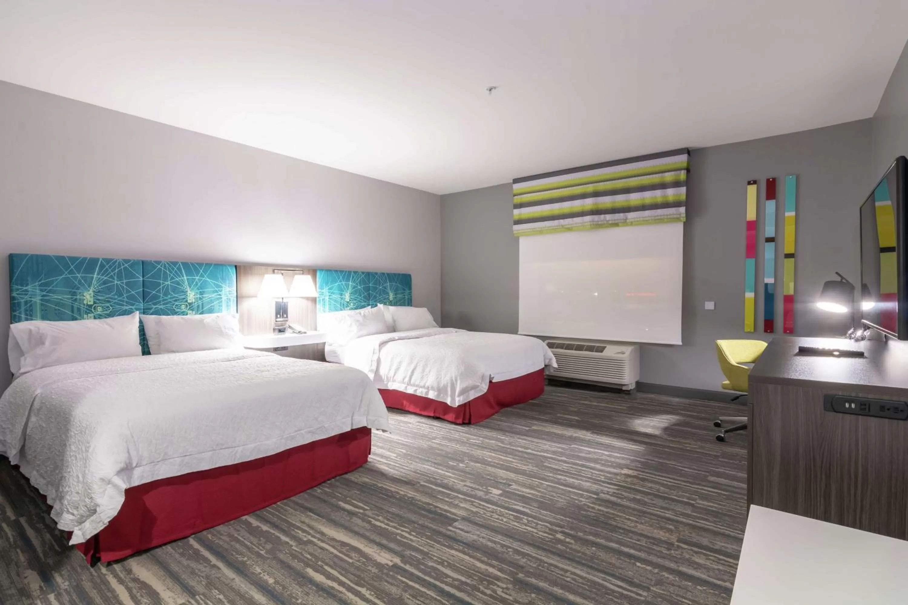 Bedroom, Bed in Hampton Inn & Suites Dallas East
