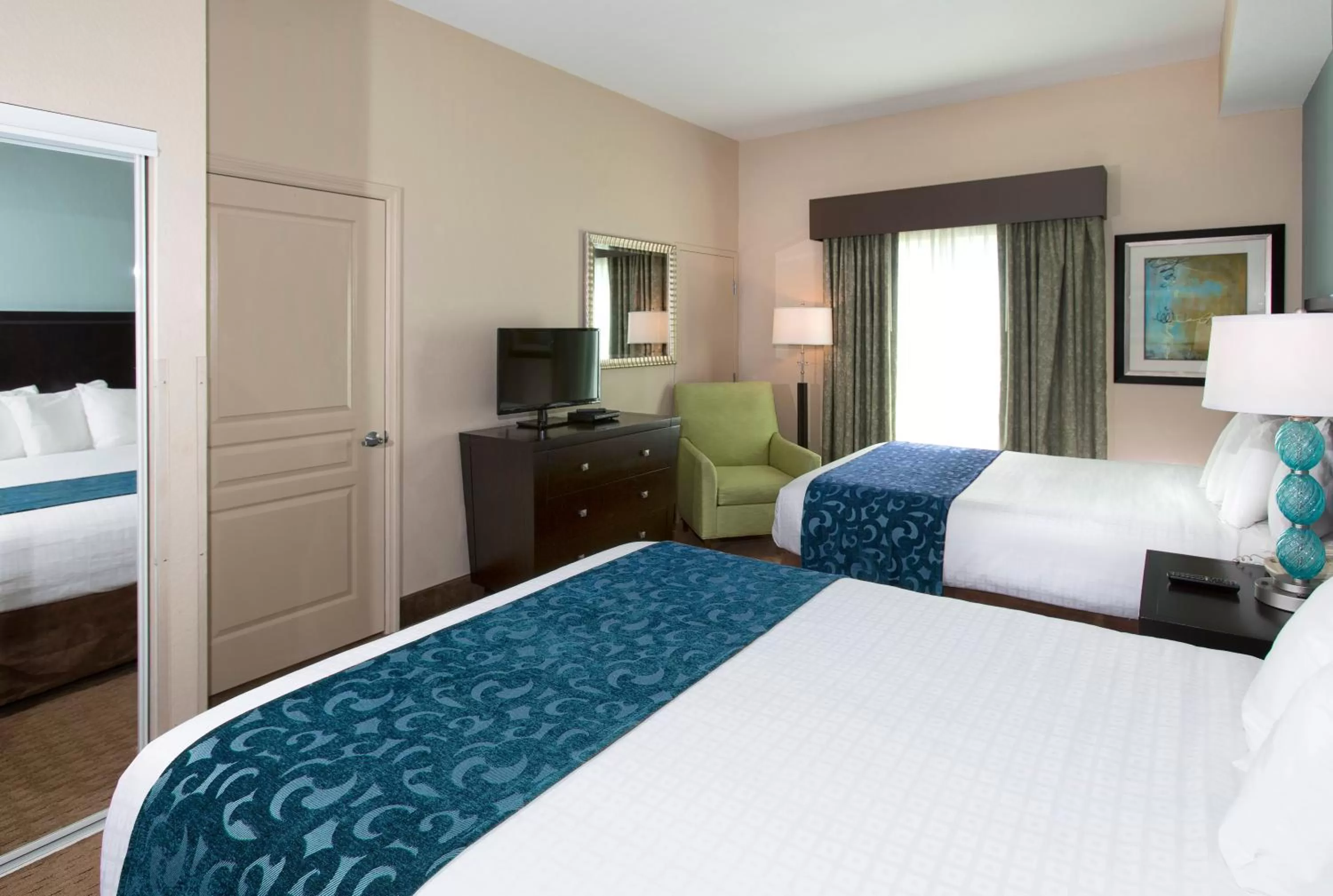 Bedroom, Bed in Hawthorn Suites by Wyndham Lake Buena Vista, a staySky Hotel & Resort