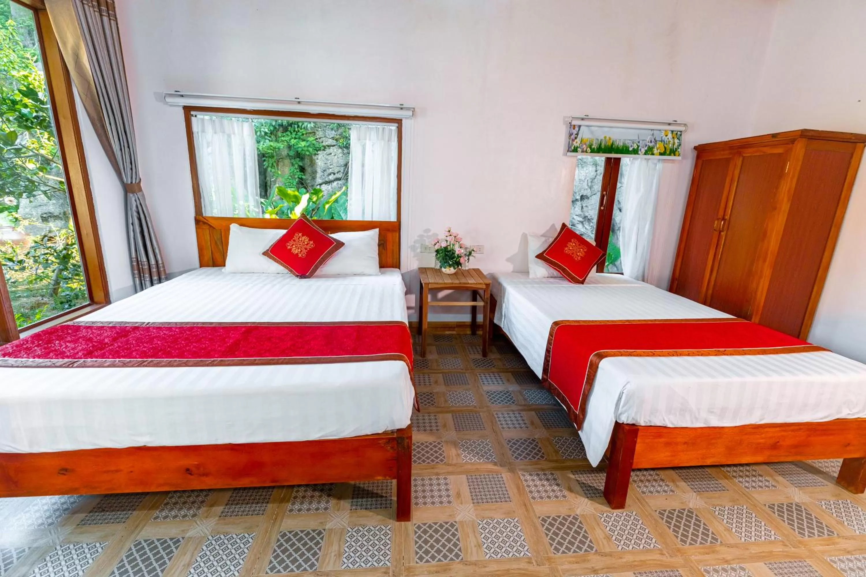 Bed in Tam Coc mountain bungalow