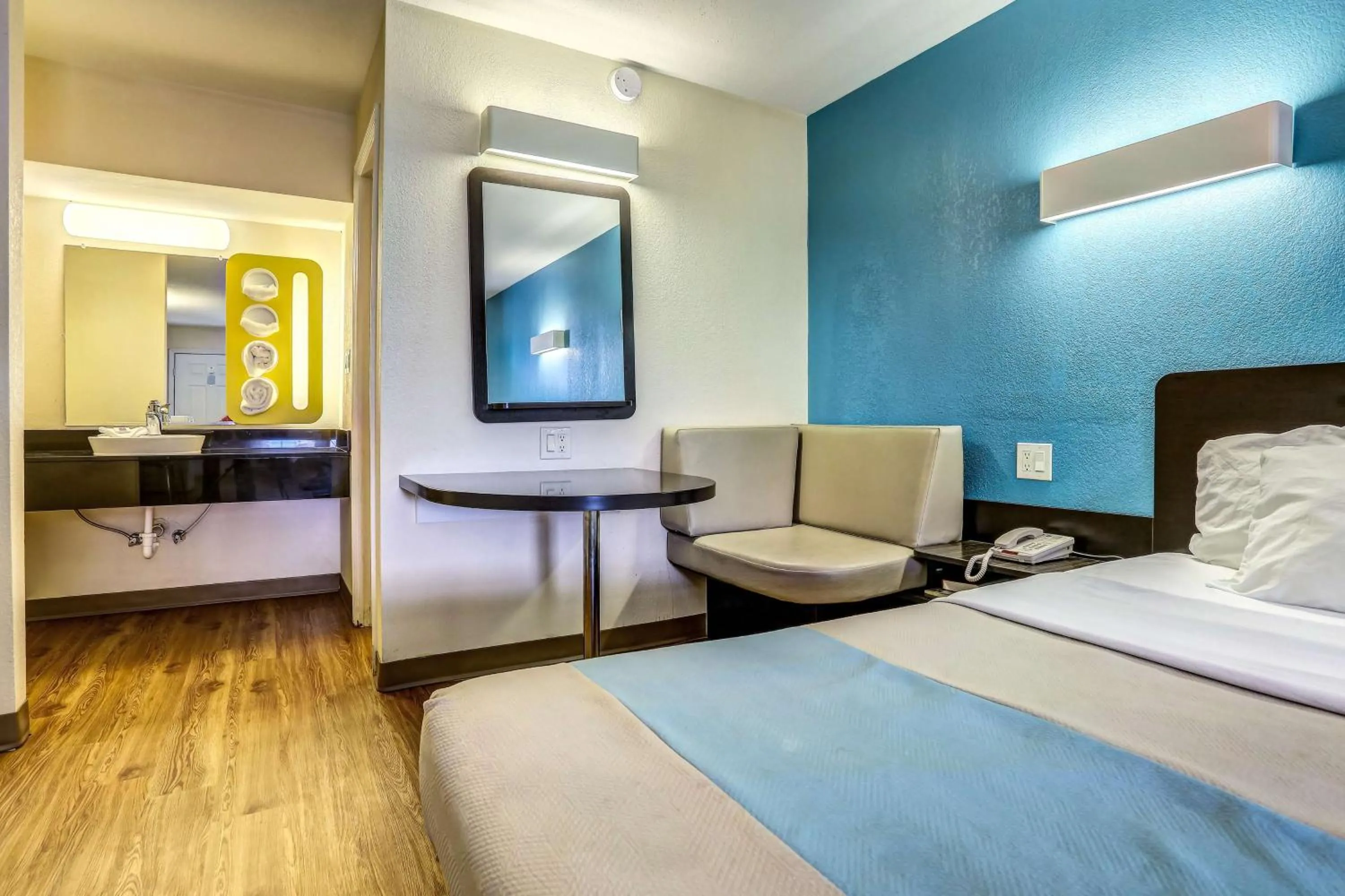 Photo of the whole room, Bed in Motel 6-Dickson, TN