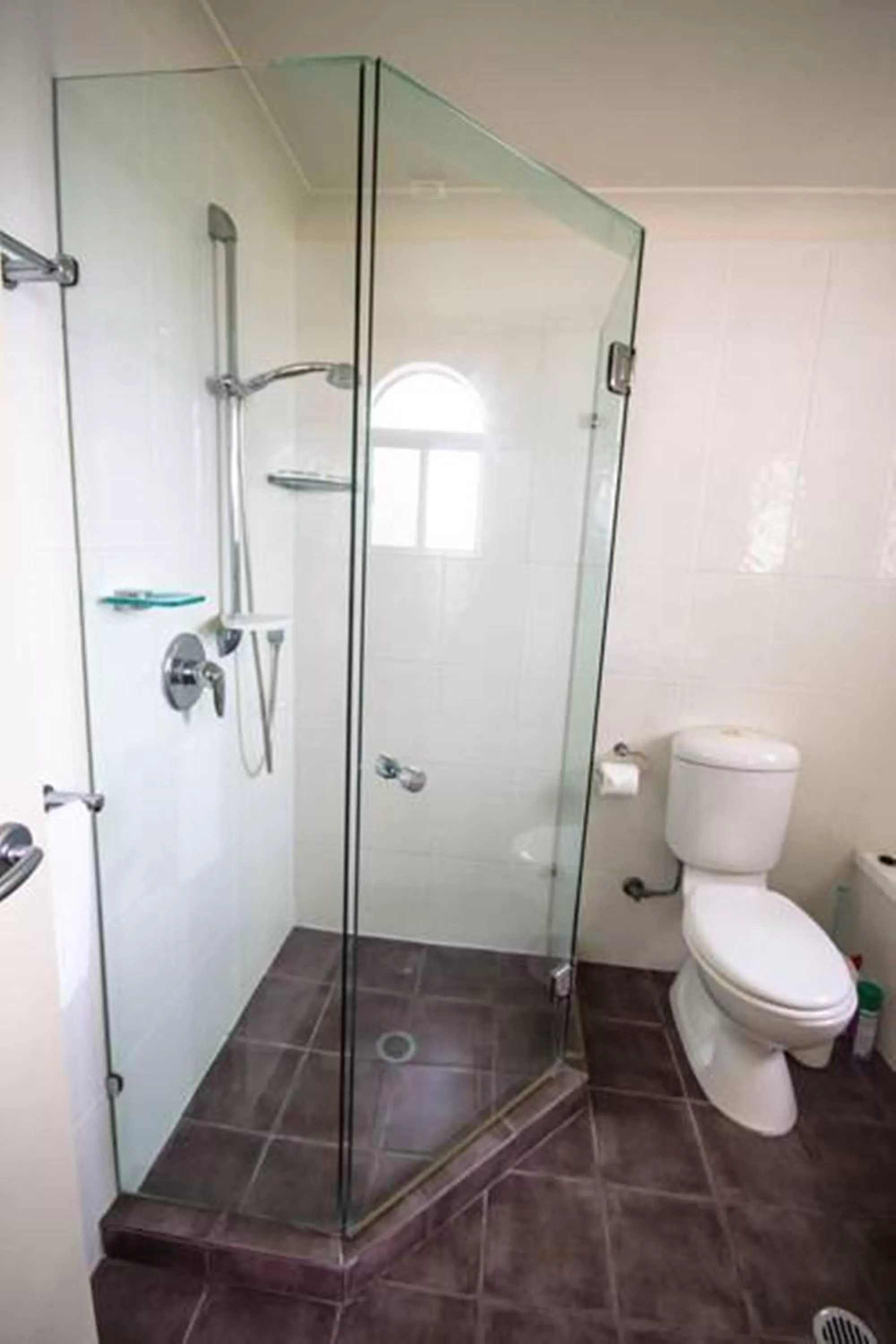 Bathroom in Albatross North Apartments