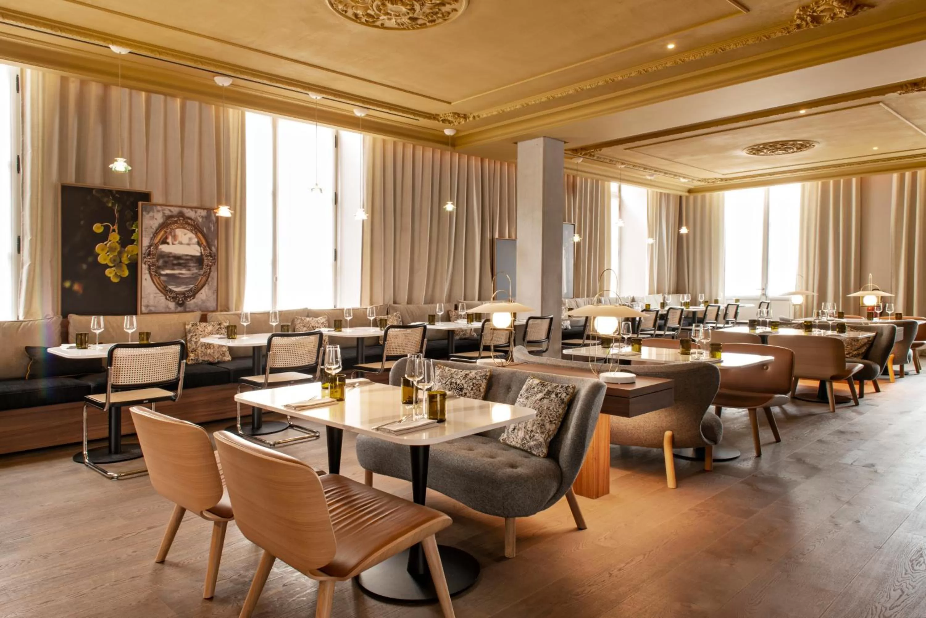 Restaurant/places to eat in Hôtel LÉONOR the place to live