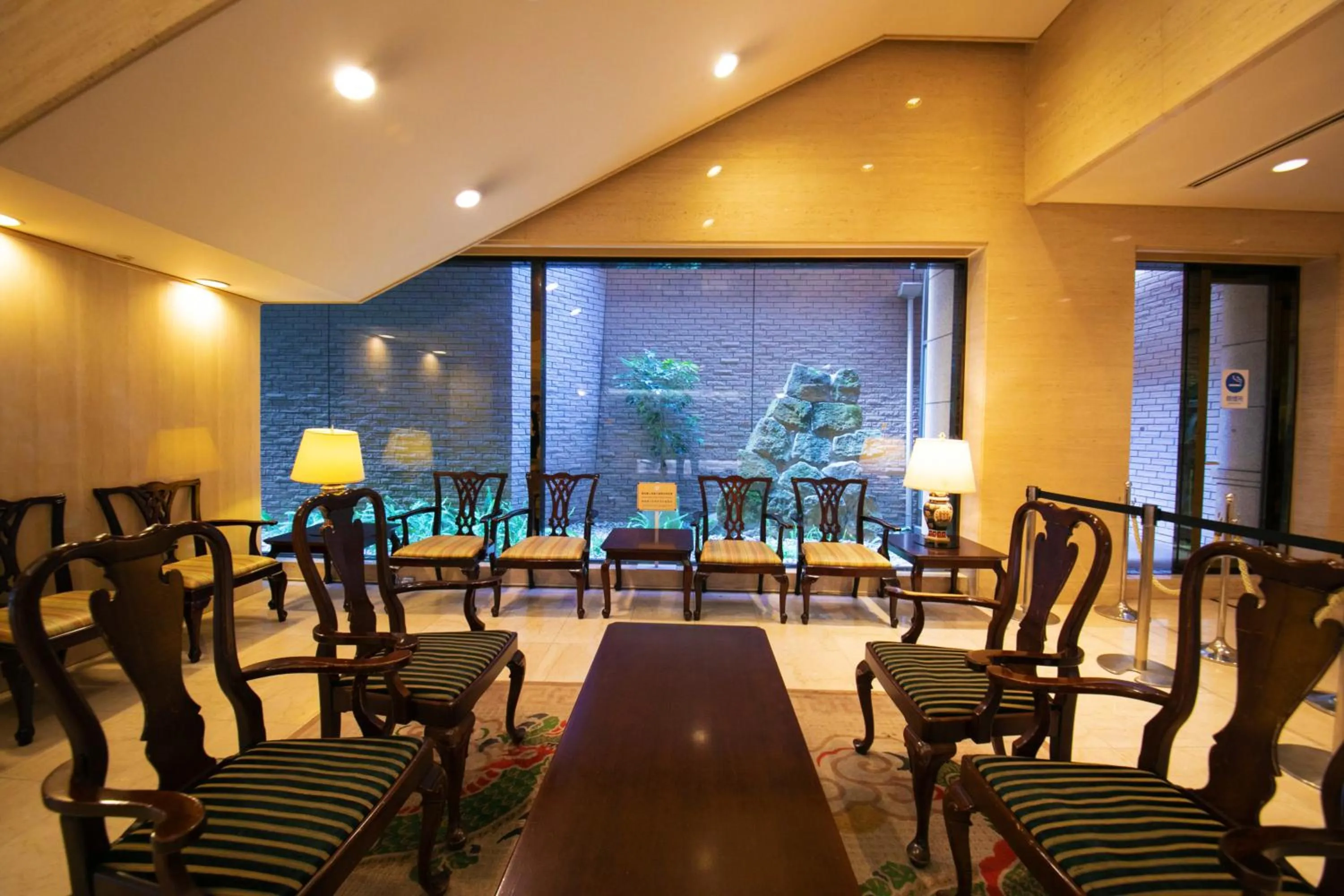 Lounge or bar in Hotel JAL City Nagasaki