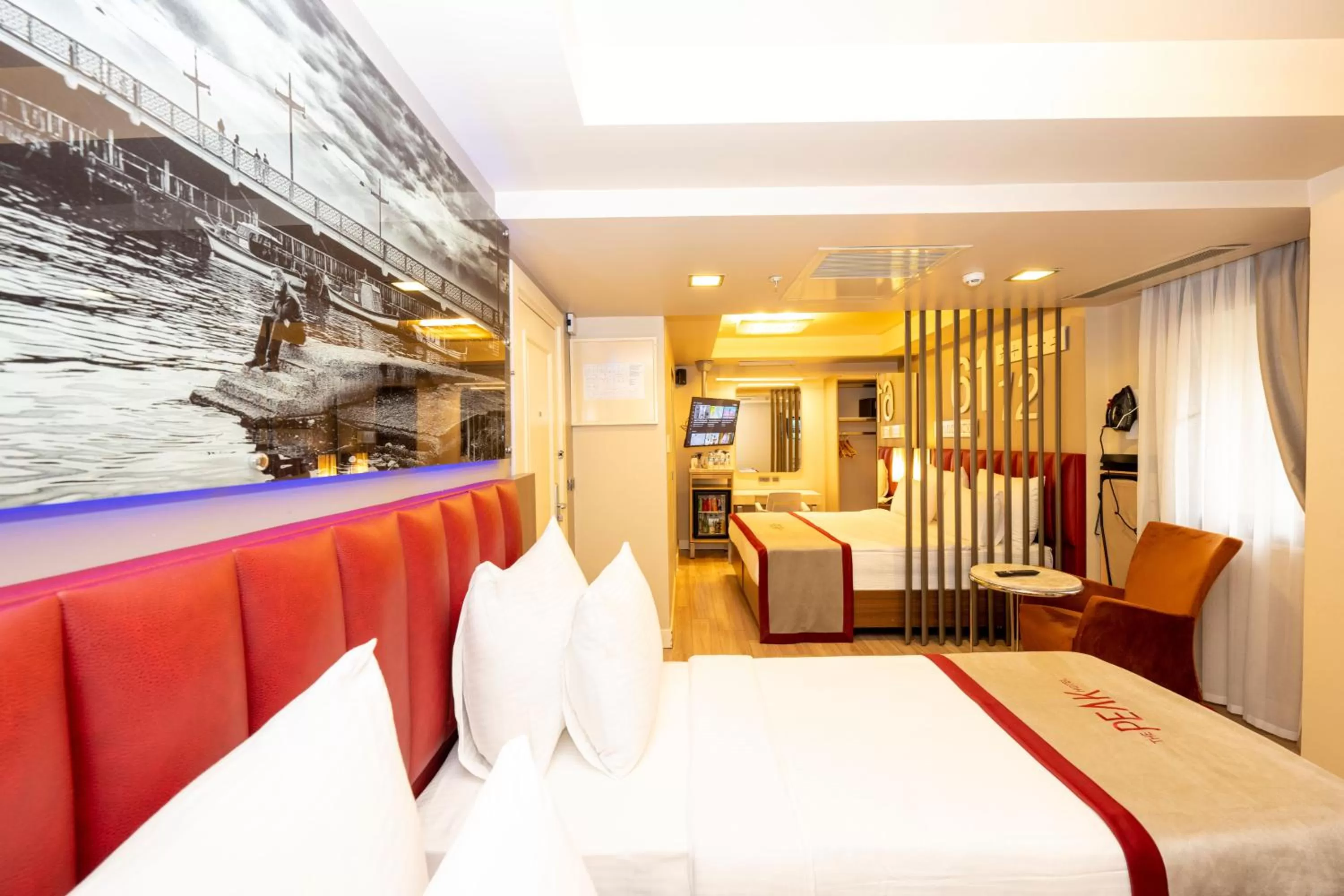 TV and multimedia, Bed in Ramada By Wyndham Istanbul Pera Taksim