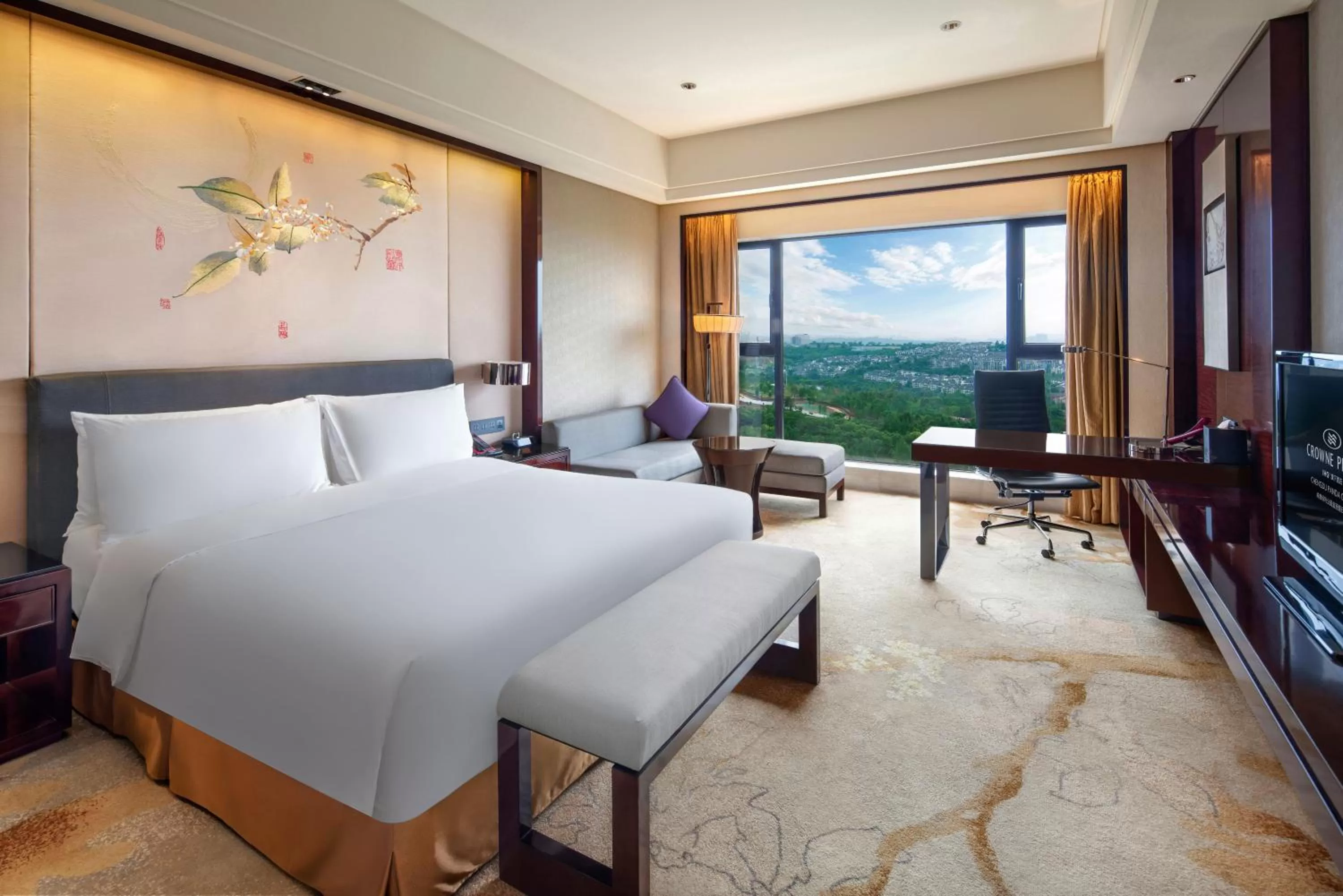 Photo of the whole room, Bed in Crowne Plaza Chengdu Panda Garden by IHG