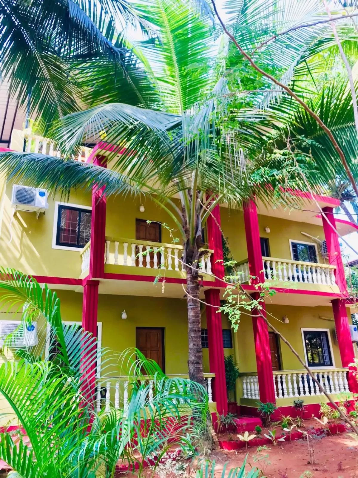 Balcony/Terrace in LaligurasVilla Beachside Escape - 100m to Beach