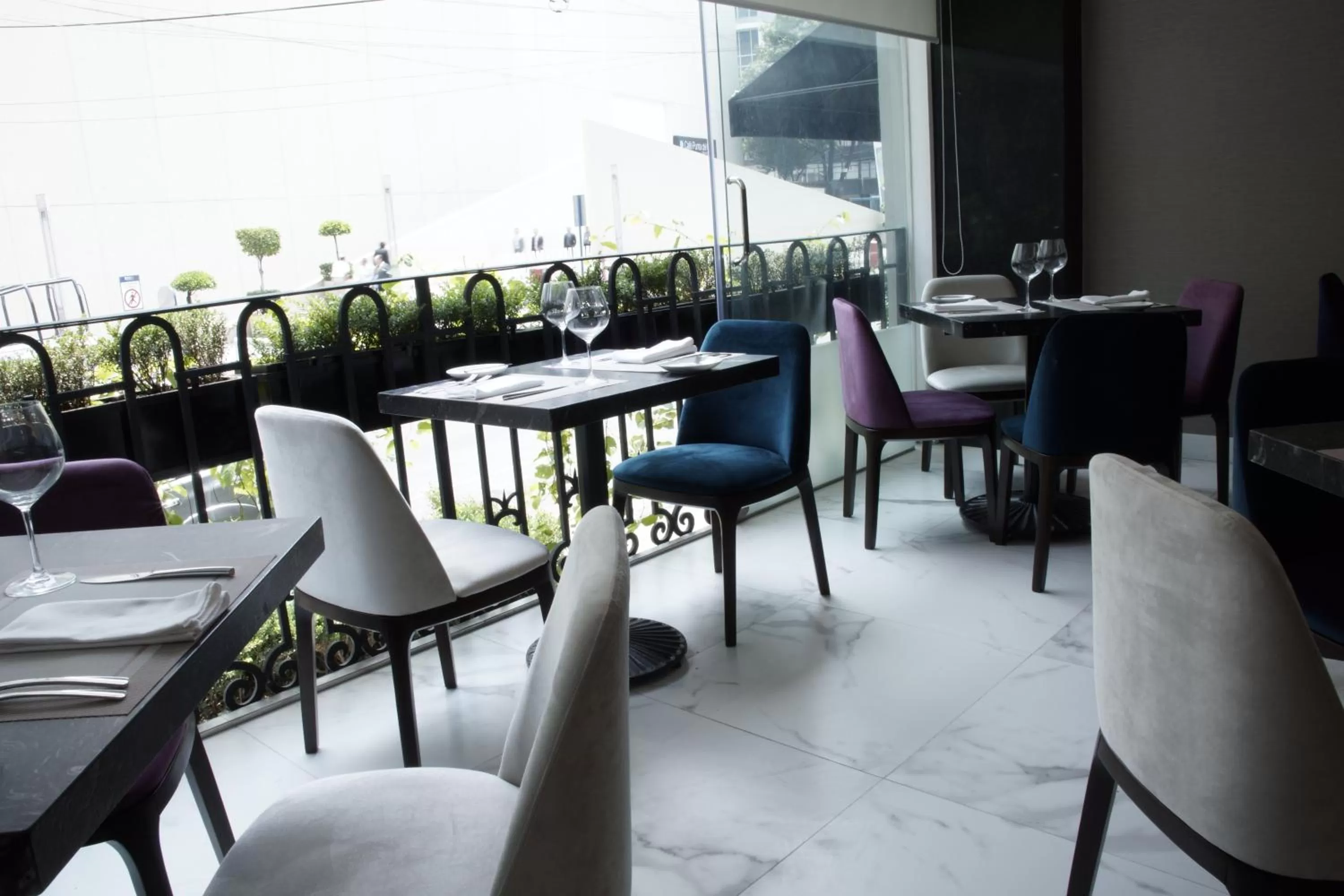 Restaurant/places to eat in Isaaya Hotel Boutique by WTC