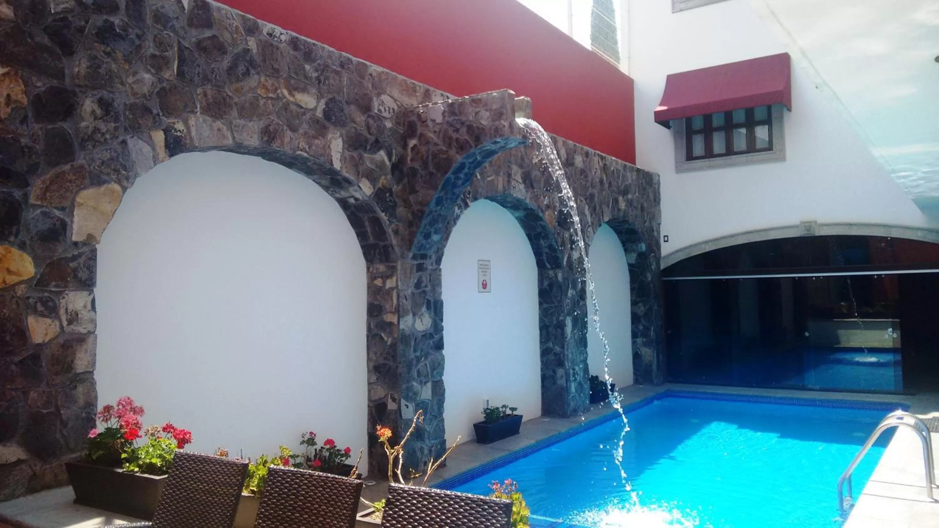 Swimming pool in Hotel San Xavier