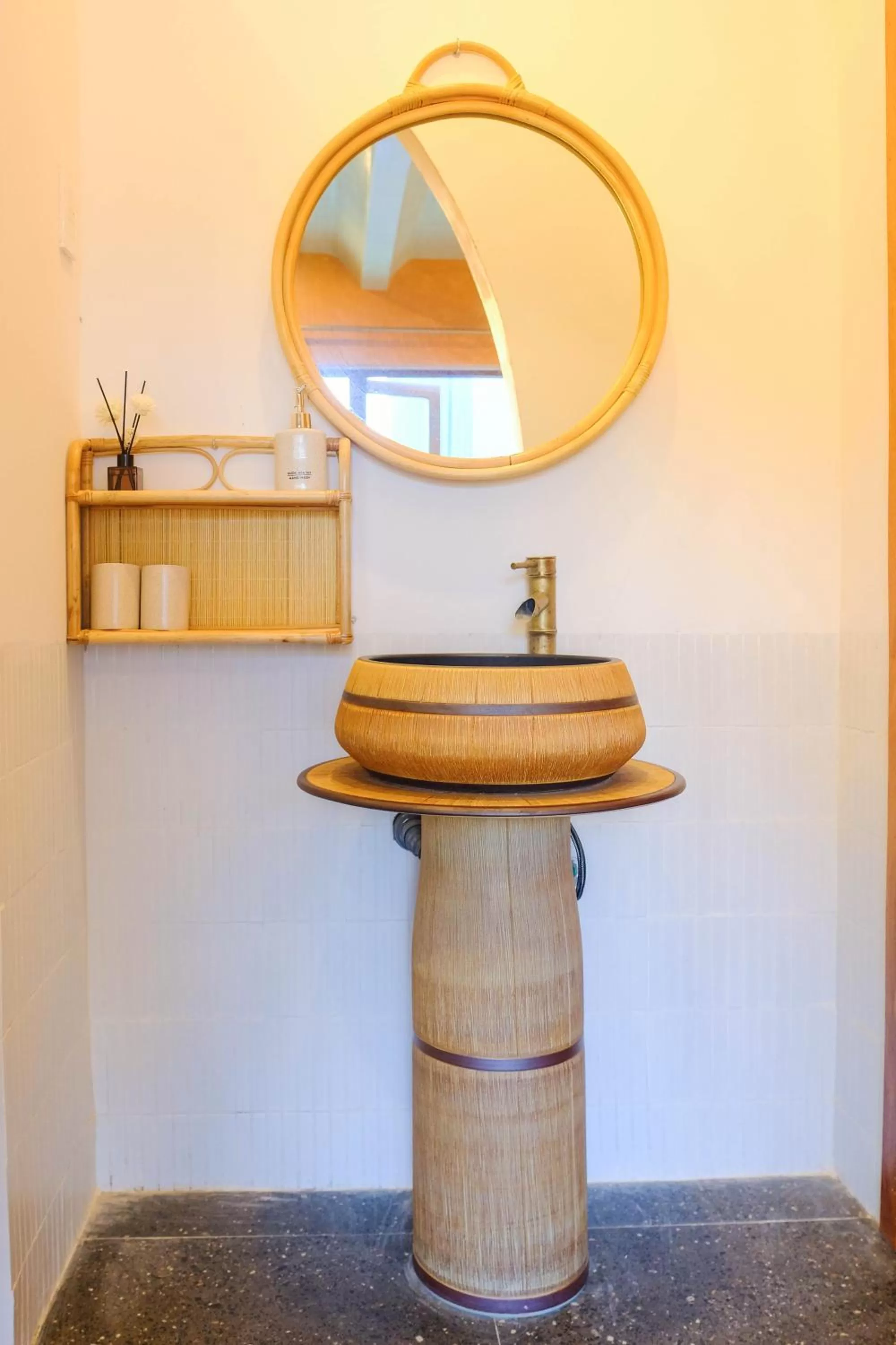 Shower, Bathroom in Eo Gió Có Homestay