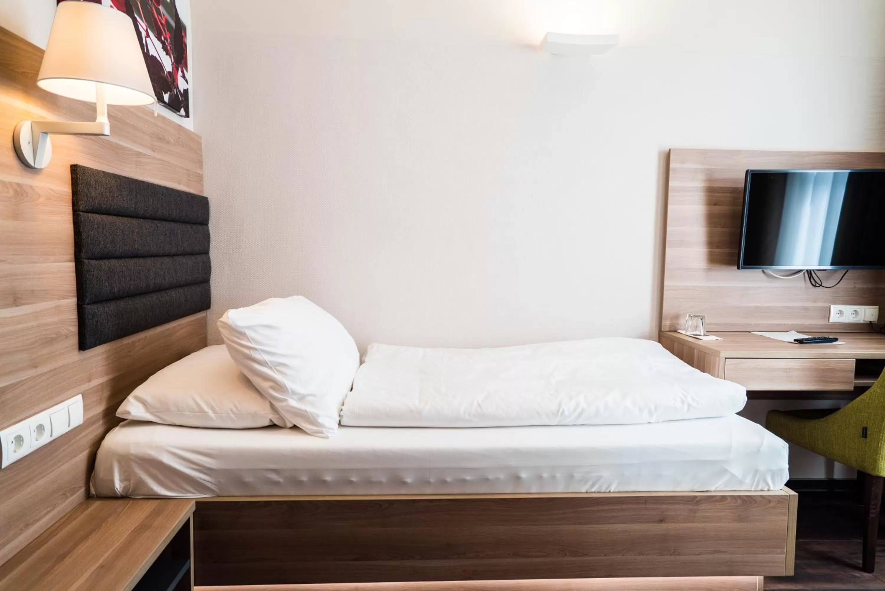 Bed in Hotel Marc Aurel - Vienna City Center