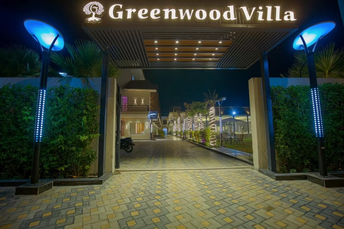 Facade/entrance in Greenwood Villa By Levelup